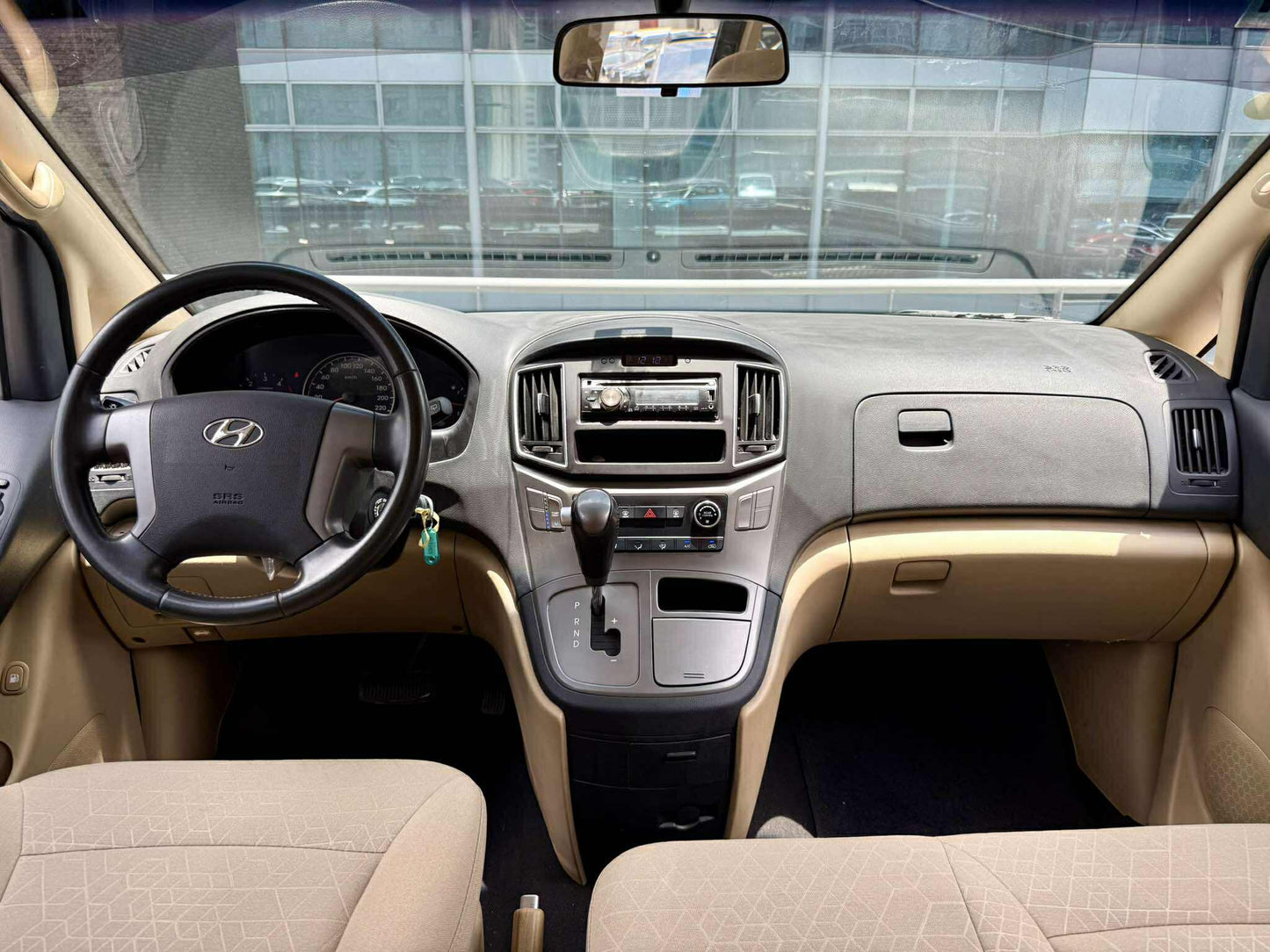 2019 Hyundai Grand Starex 2.5,  Automatic, Diesel