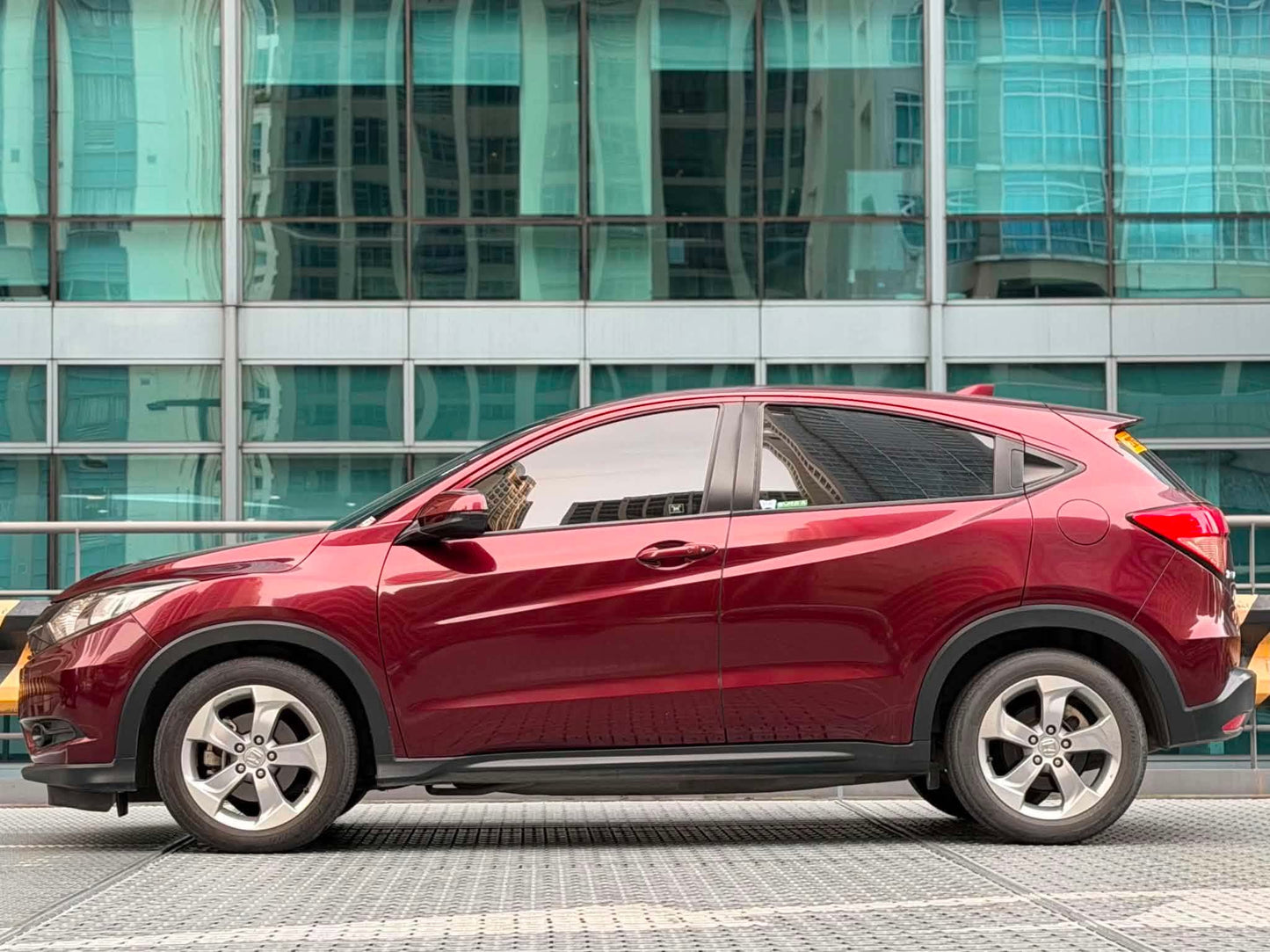 2016 Honda HRV 1.8 E, Automatic, Gas