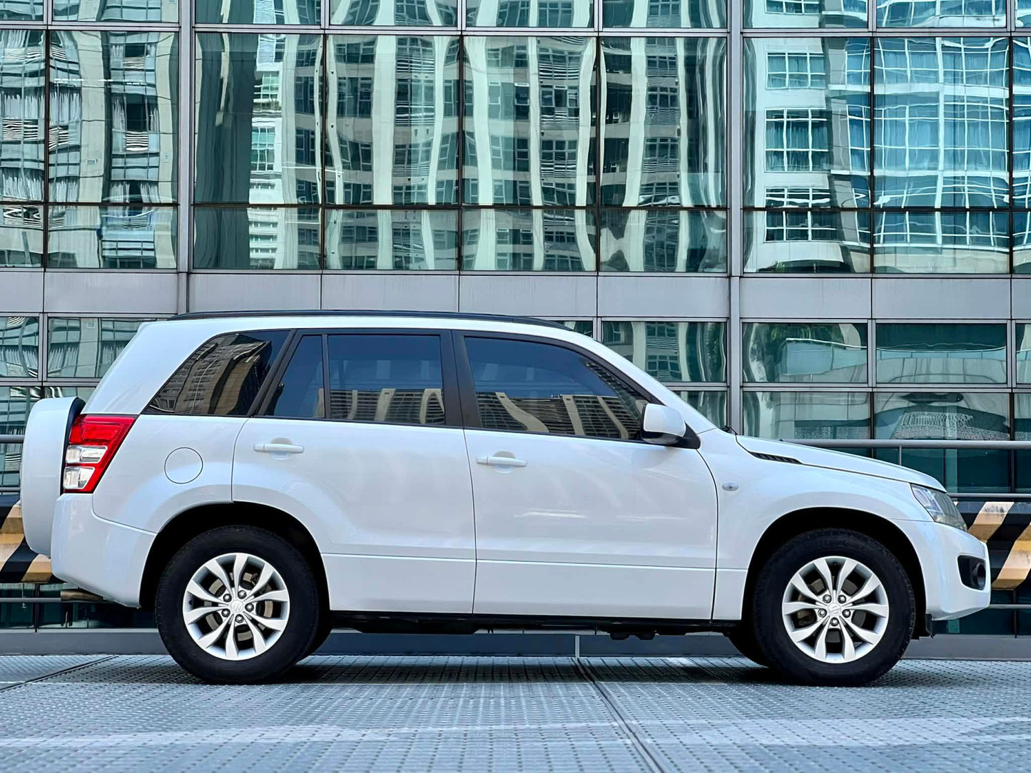 2014 Suzuki Grand Vitara GL Automatic Gas