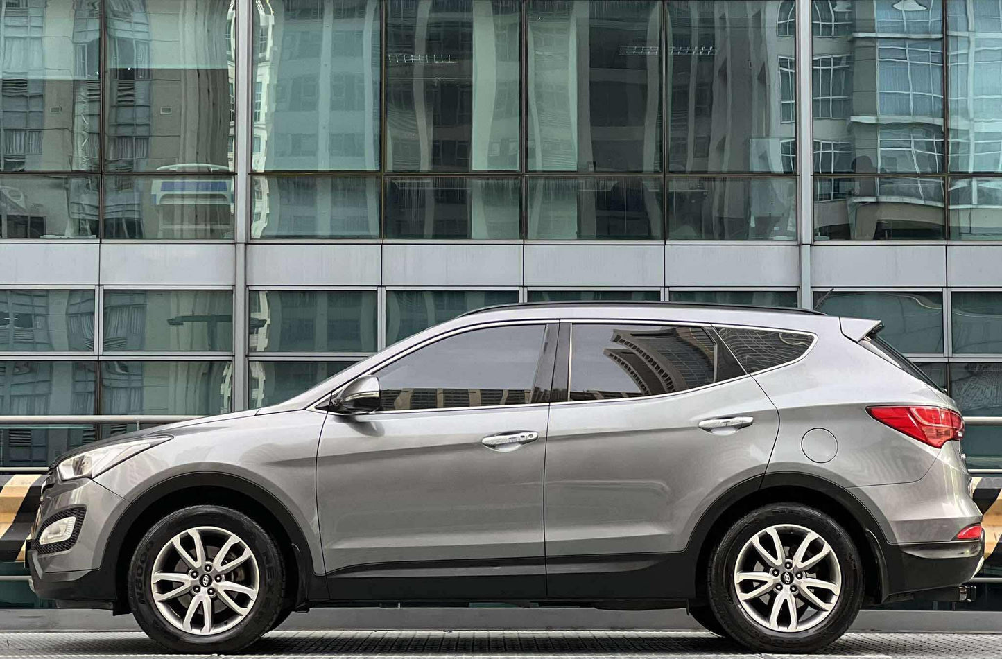 2014 Hyundai Santa Fe 2.2L, Automatic, Diesel