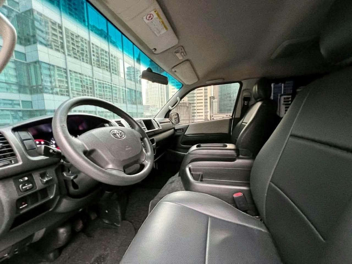 2018 Toyota Hiace Super Grandia 3.0, Automatic, Gas
