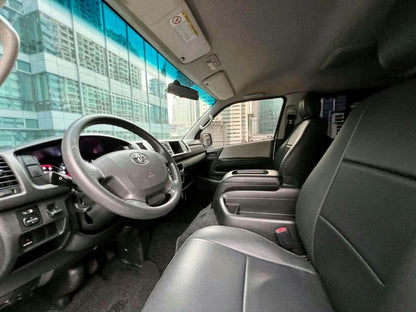 2018 Toyota Hiace Super Grandia 3.0, Automatic, Gas