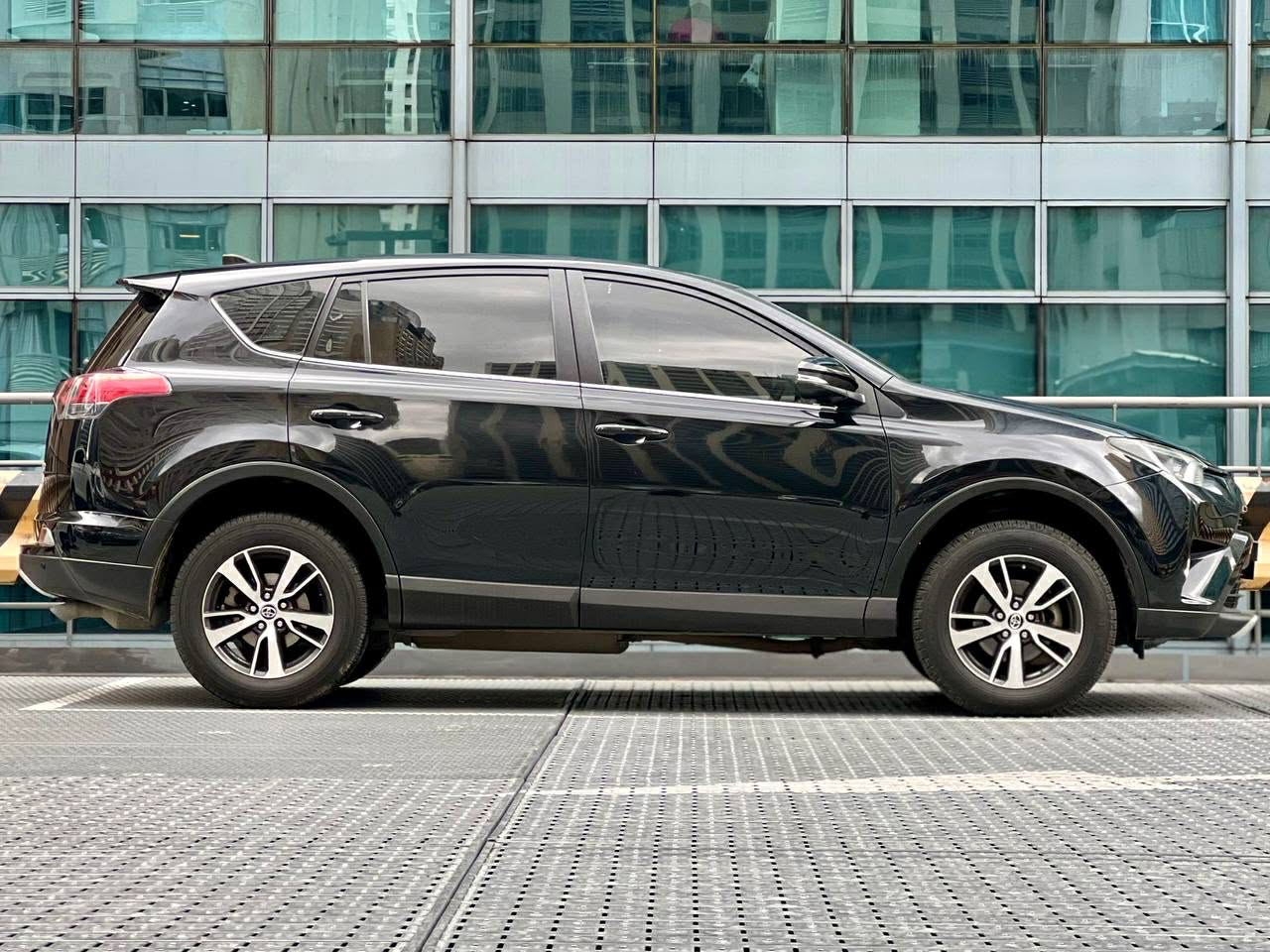 2017 Toyota Rav4 2.5 4x2, Automatic, Gas