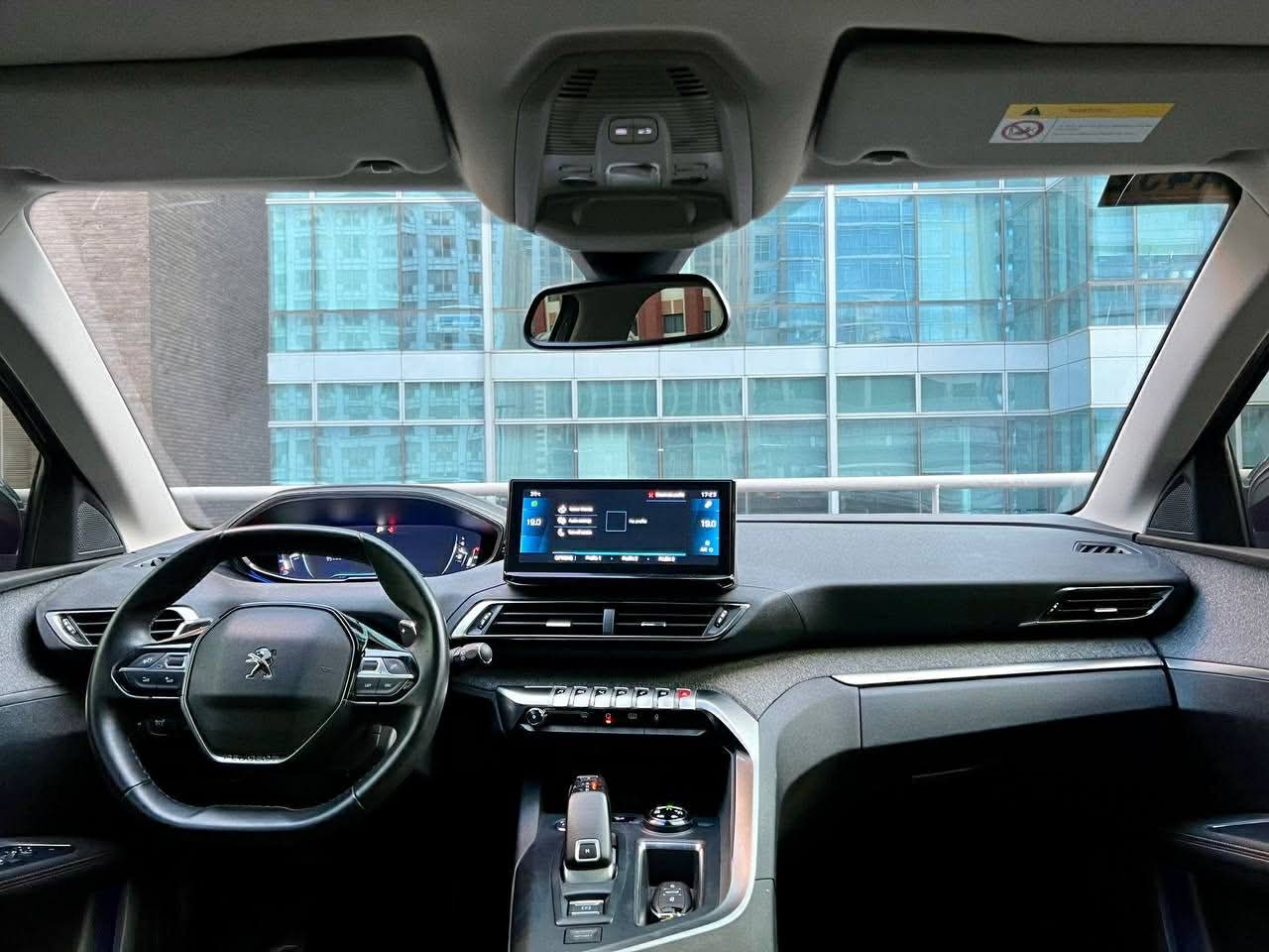 2022 Peugeot 5008 GT Gas Automatic,