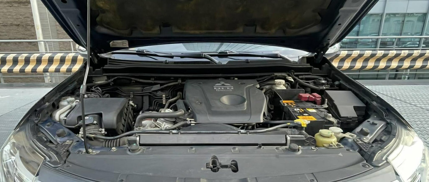 2017 Mitsubishi Montero GLS sport 4x2 2.4, Automatic, Diesel