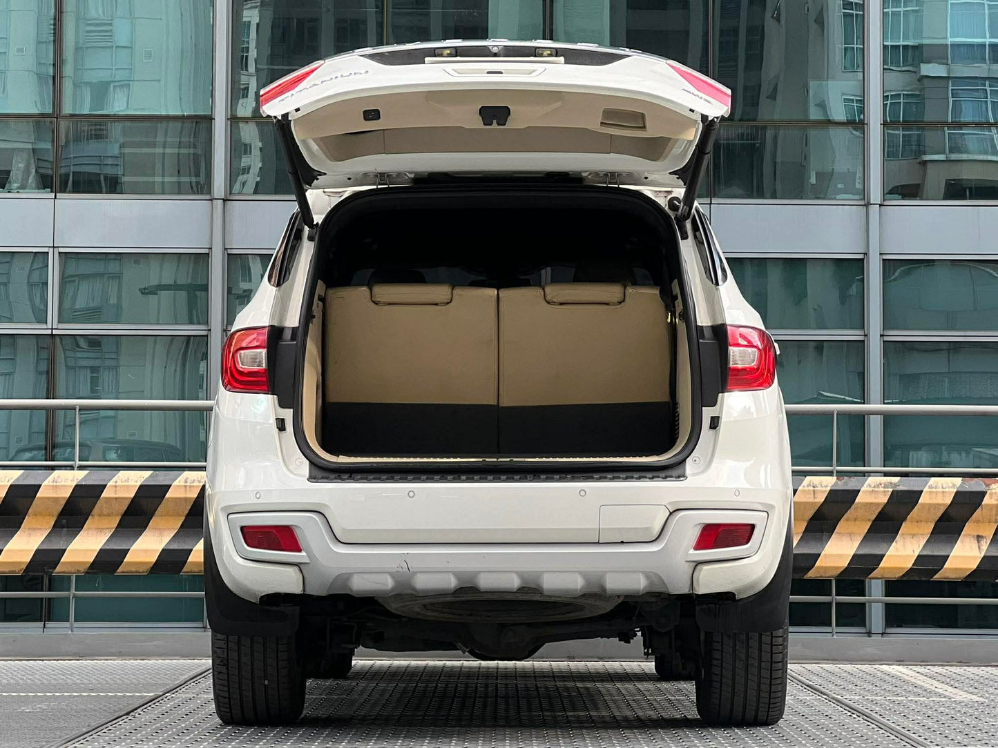 2016 Ford Everest Titanium Plus 3.2 4x4, Automatic, Diesel