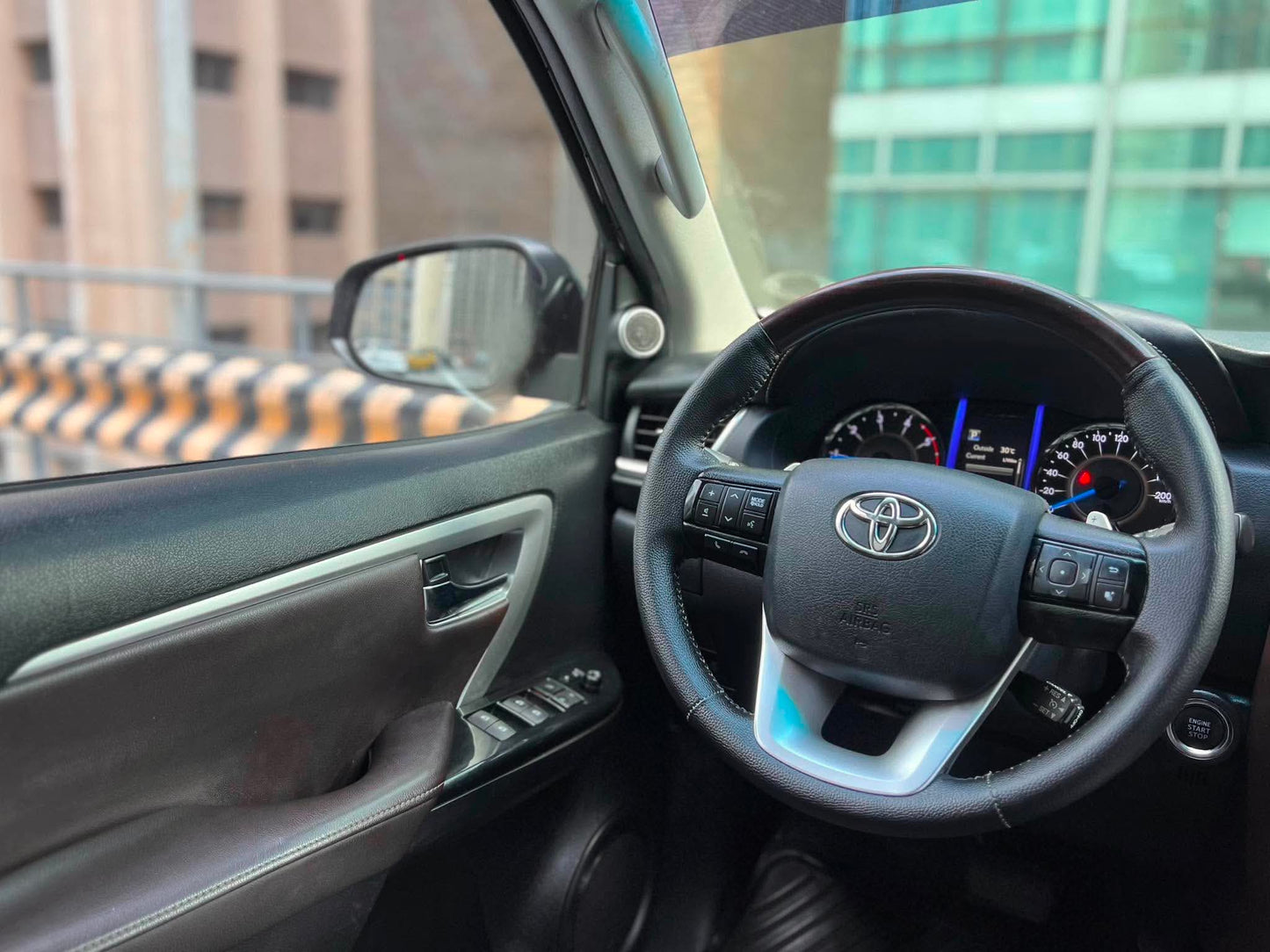 2020 Toyota Fortuner 2.4 V 4x2, Automatic, Diesel