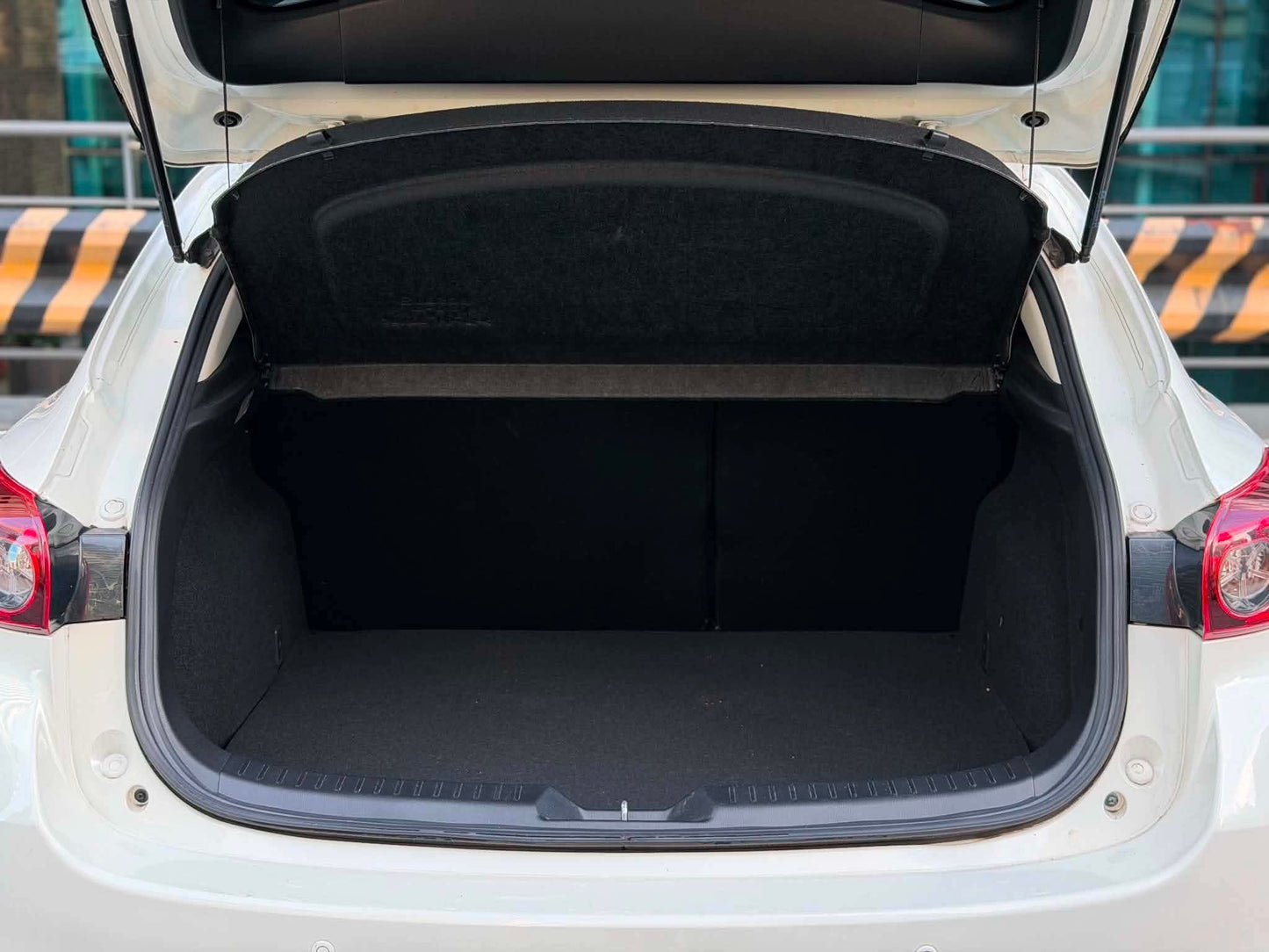2017 Mazda 3 1.5 Hatchback, Automatic, Gas