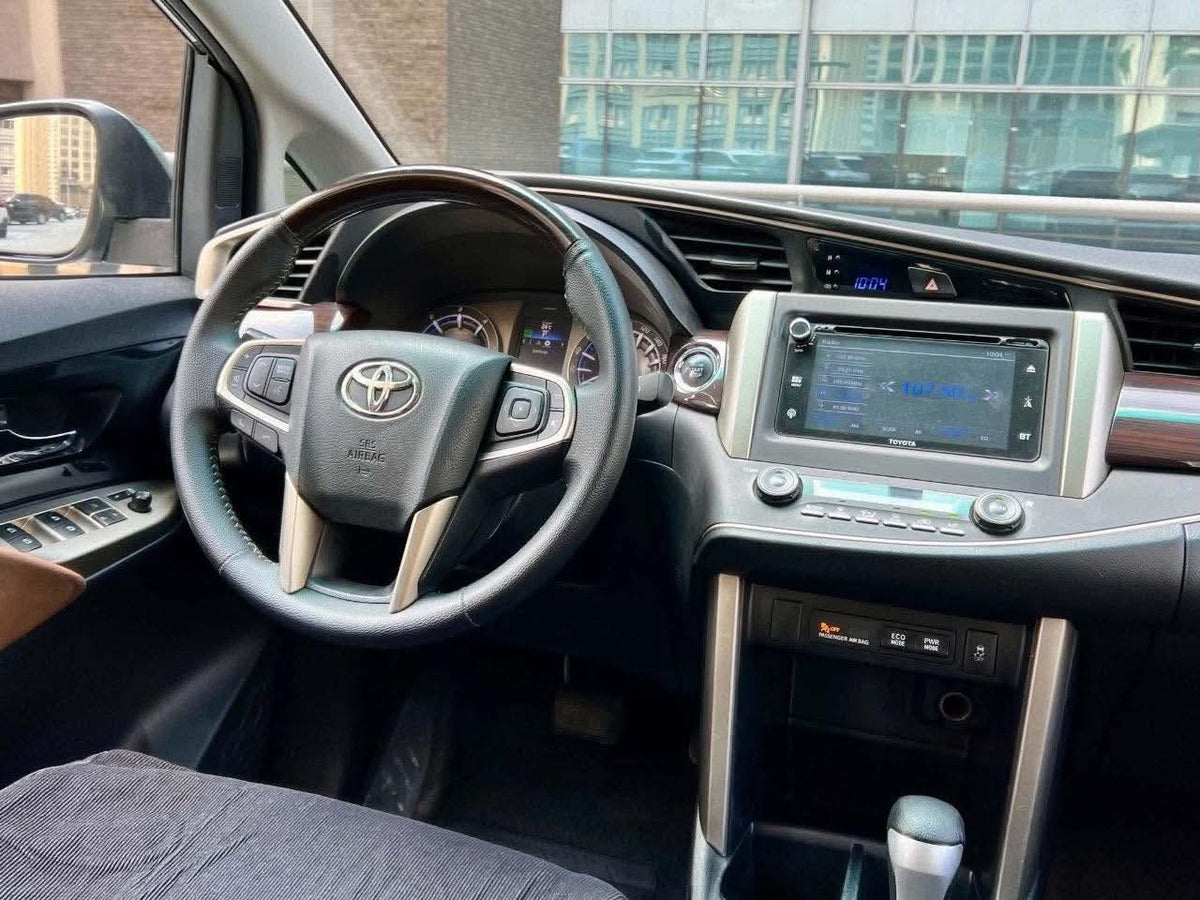 2016 Toyota Innova 2.8 V, Automatic, Diesel
