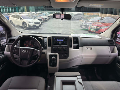 2020 Toyota Hi Ace 2.8, Commuter Deluxe, Manual, Diesel