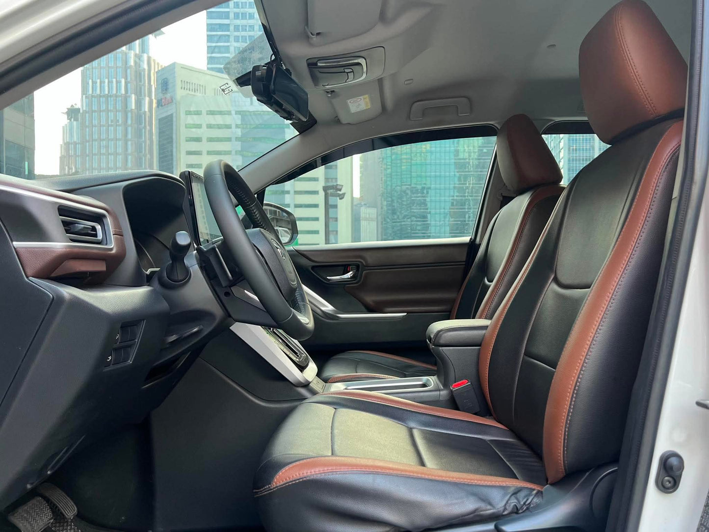 2024 Toyota Innova Zenix 2.0 V, Automatic, Gas