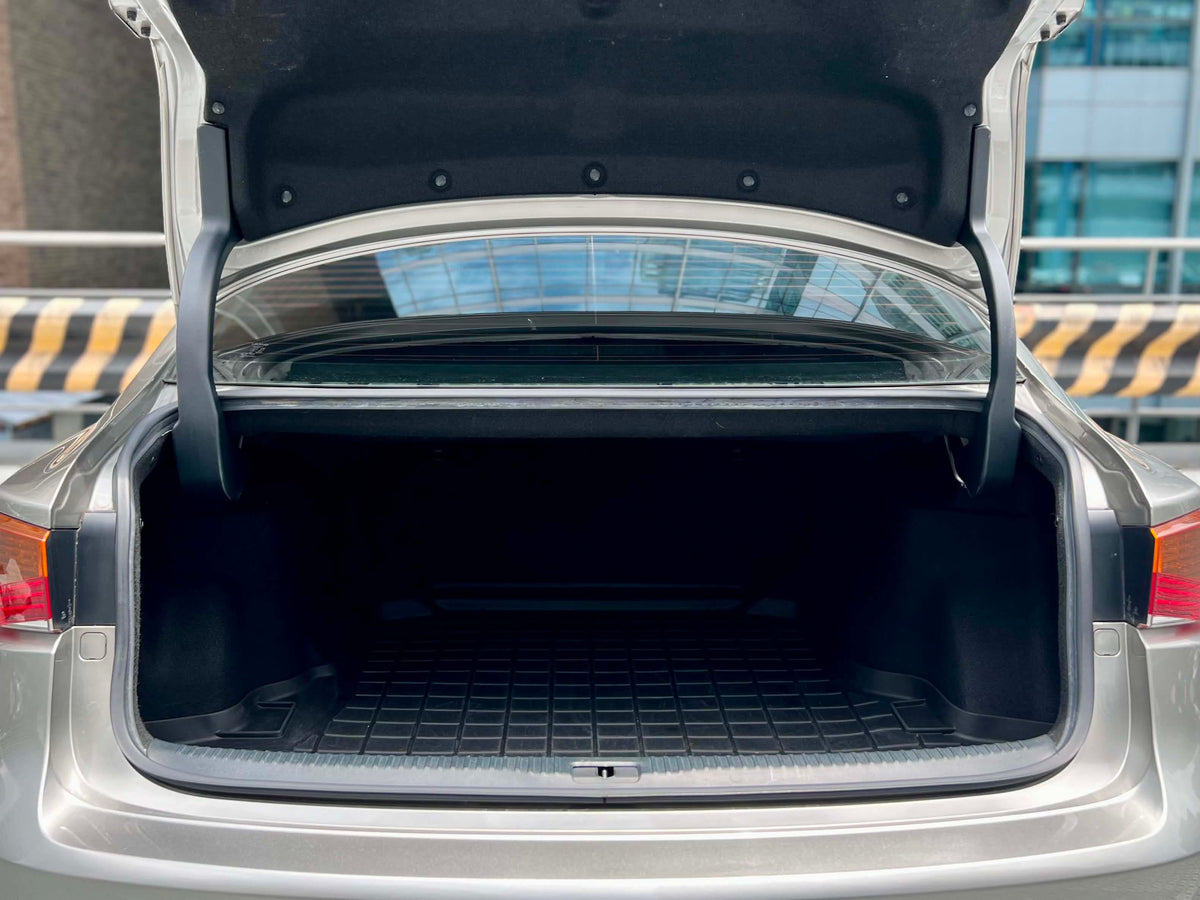 2018 Lexus IS350 V6, Automatic, Gas