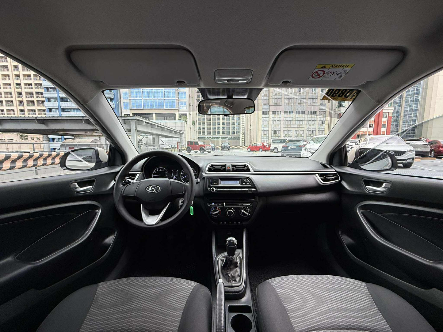 2019 Hyundai Reina GL 1.4, Manual, Gas