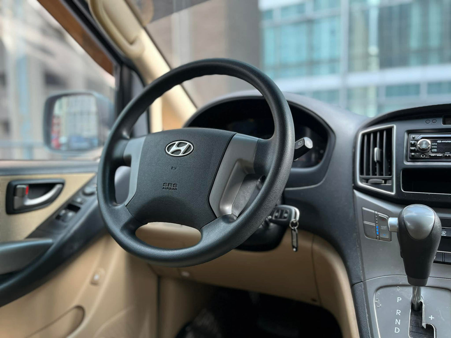 2016 Hyundai Grand Starex 2.5 VGT, Automatic, Diesel