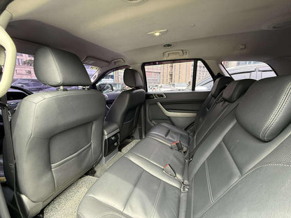 2018 Ford Everest Trend 4x2 2.2,
Automatic, Diesel
