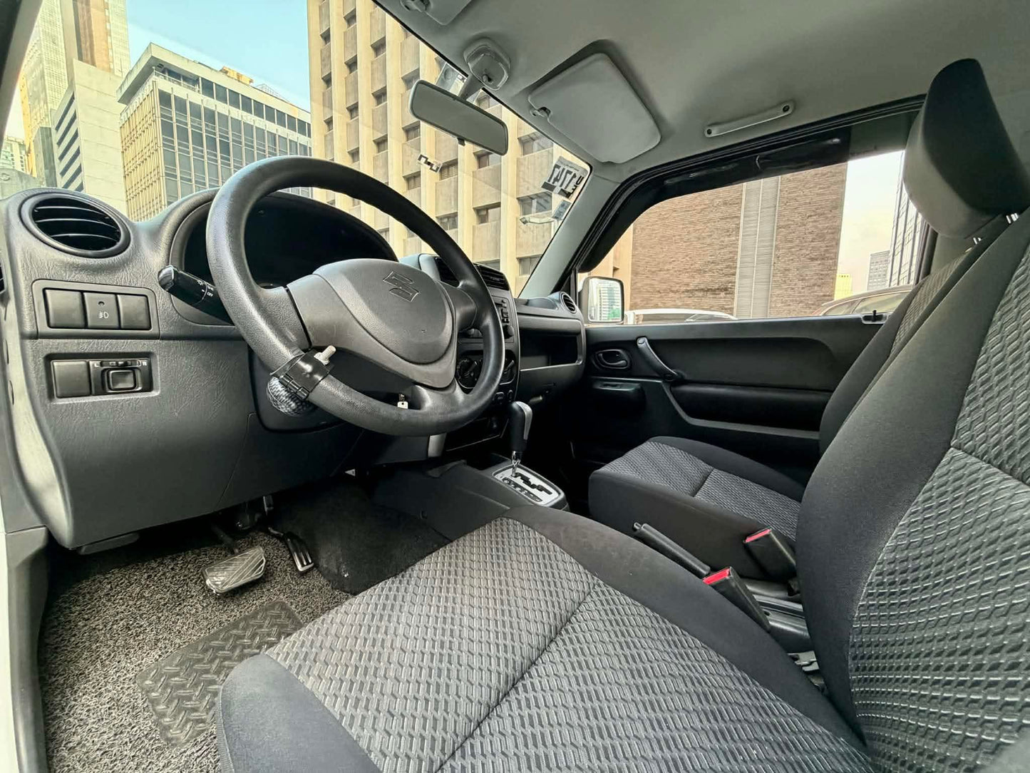 2017 Suzuki Jimny JLX 1.3 4x4, Automatic, Gas