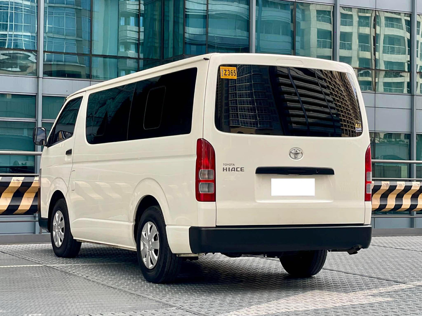 2021 Toyota Hiace Commuter 3.0, Diesel, Manual