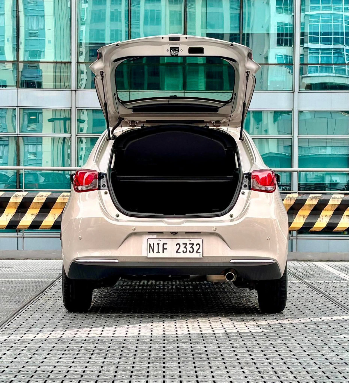 2022 Mazda 2 Hatchback 1.5, Automatic, Gas