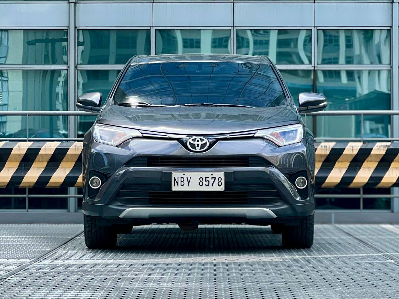 2017 Toyota Rav 4 Active 4x2, Automatic, Gas