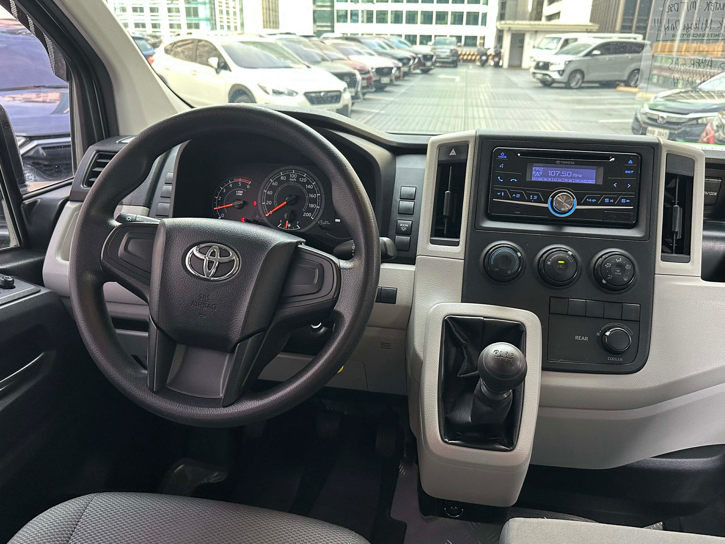 2020 Toyota Hi Ace 2.8, Commuter Deluxe, Manual, Diesel