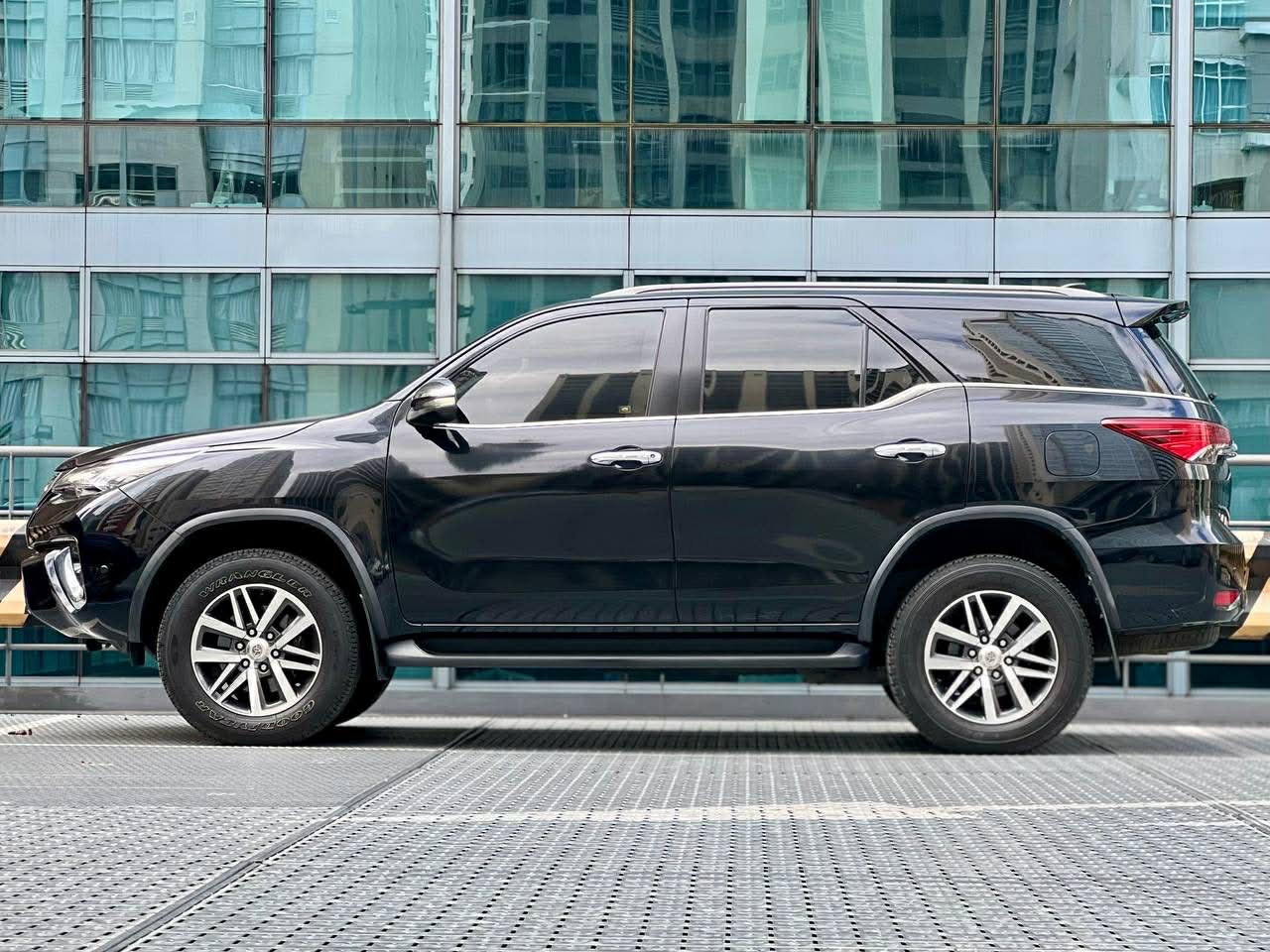 2018 Toyota Fortuner 4x2 V, Automatic, Diesel
