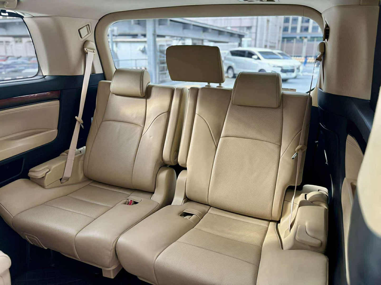 2016 Toyota Alphard 3.5, Automatic, Gas