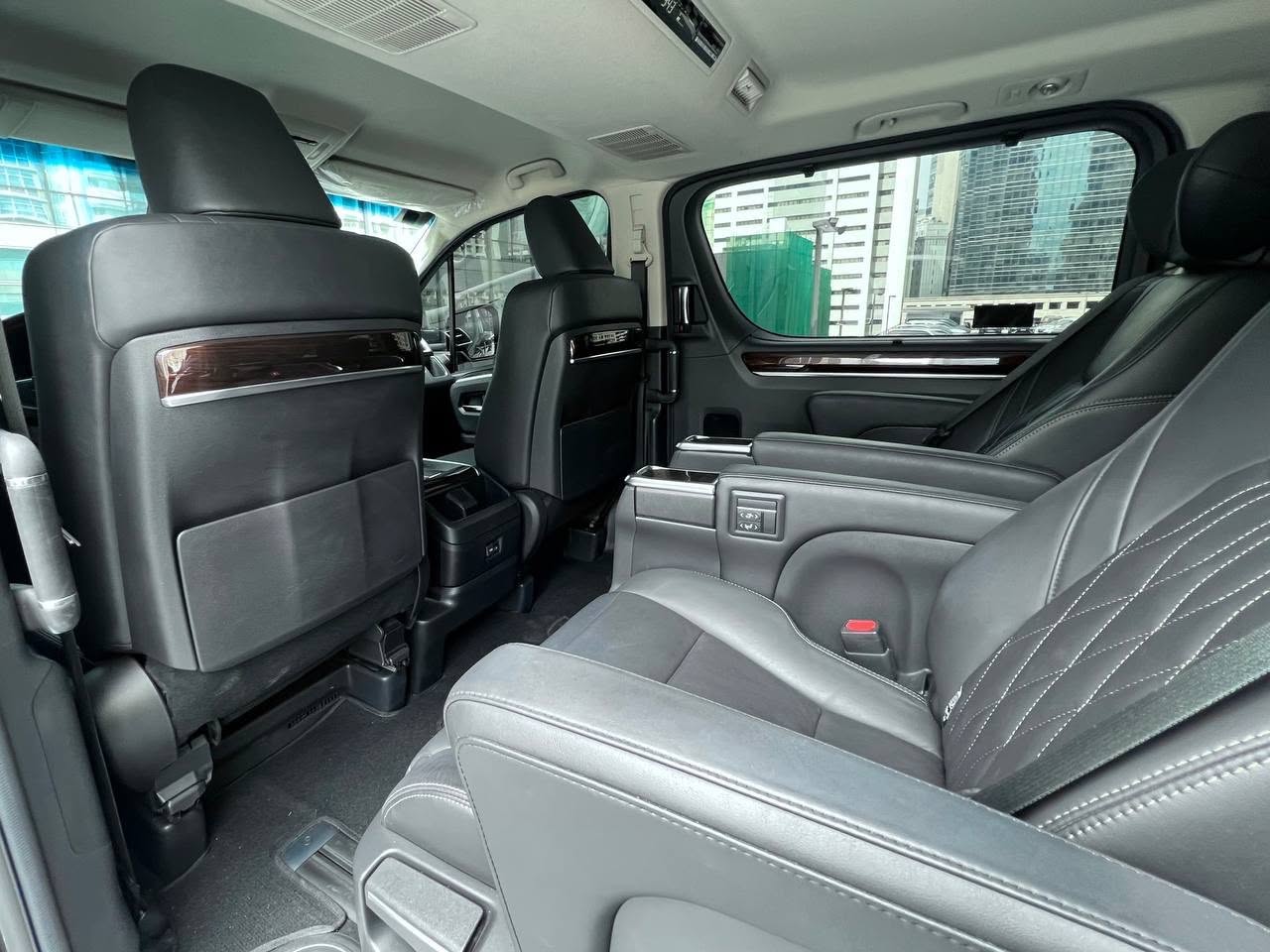 2022 Toyota HiAce Super Grandia Elite 2.8, Automatic, Diesel