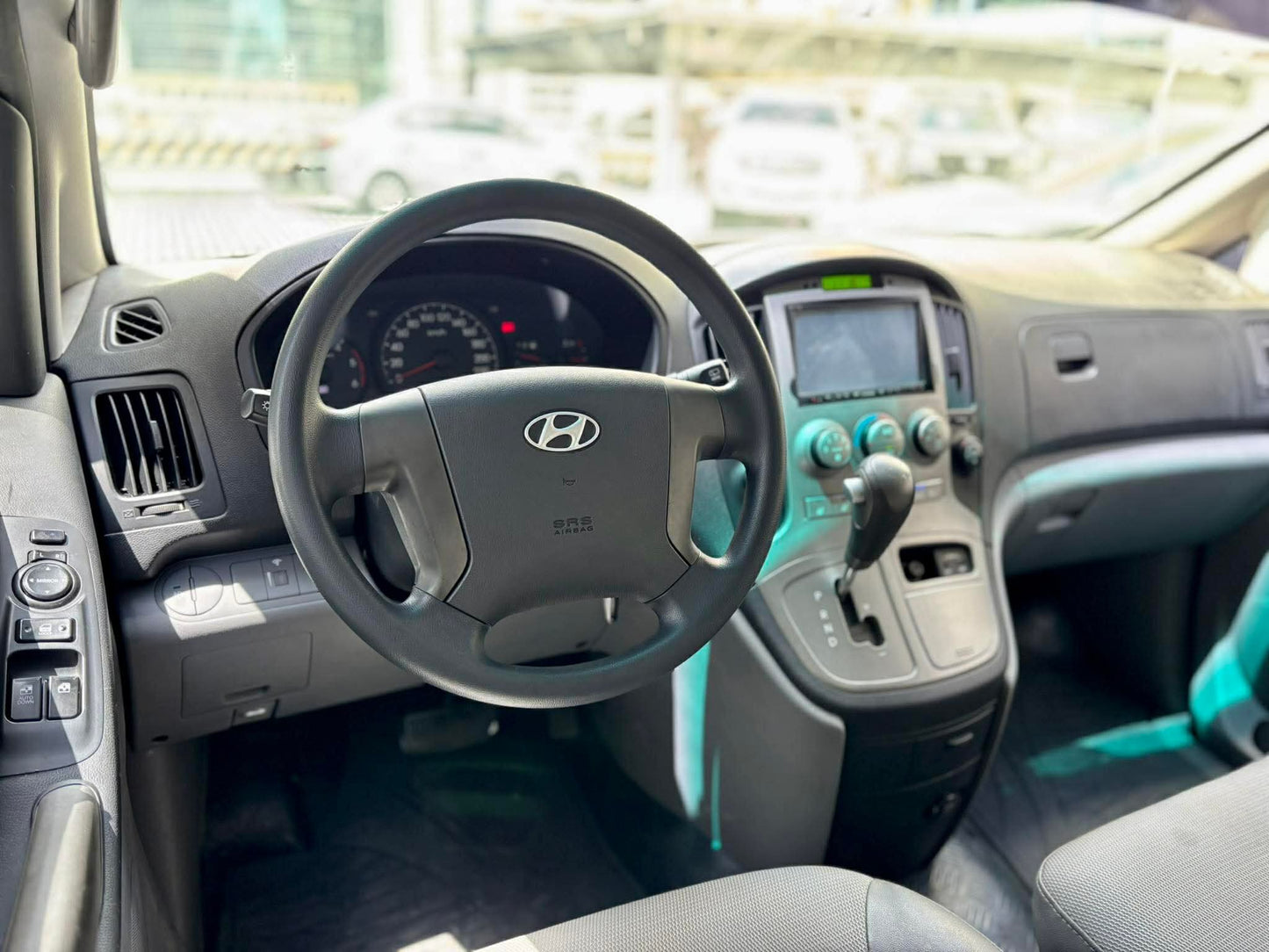 2011 Hyundai Grand Starex CVX 2.5, Automatic, Diesel