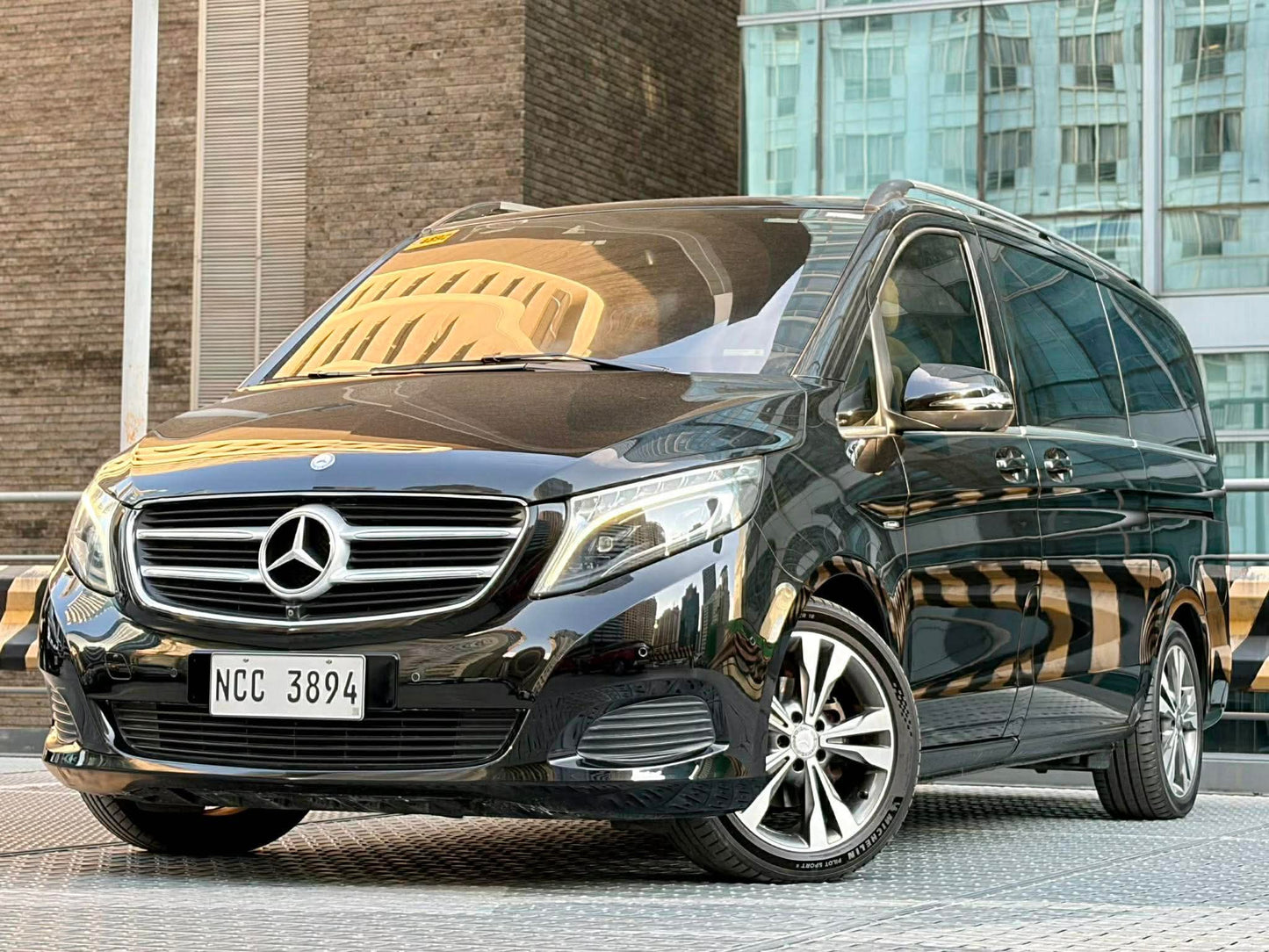 2017 Mercedes Benz V220 CDI Avantgarde, Automatic, Diesel