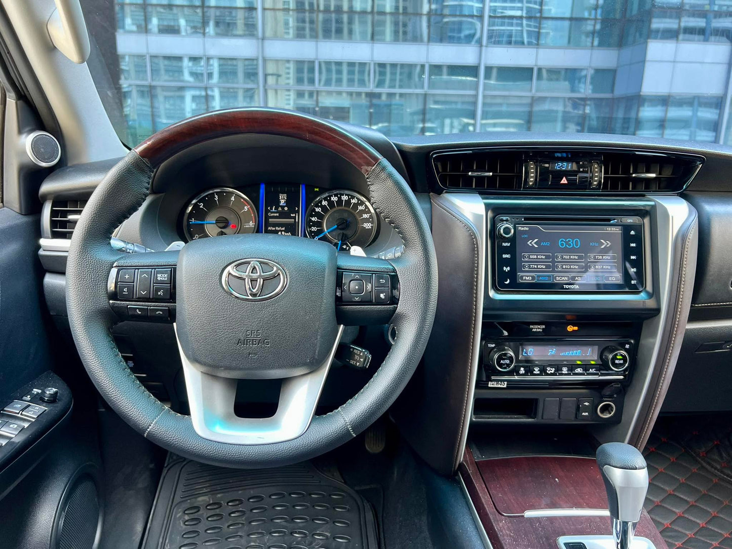 2017 Toyota Fortuner V 4x2 2.4, Automatic, Diesel