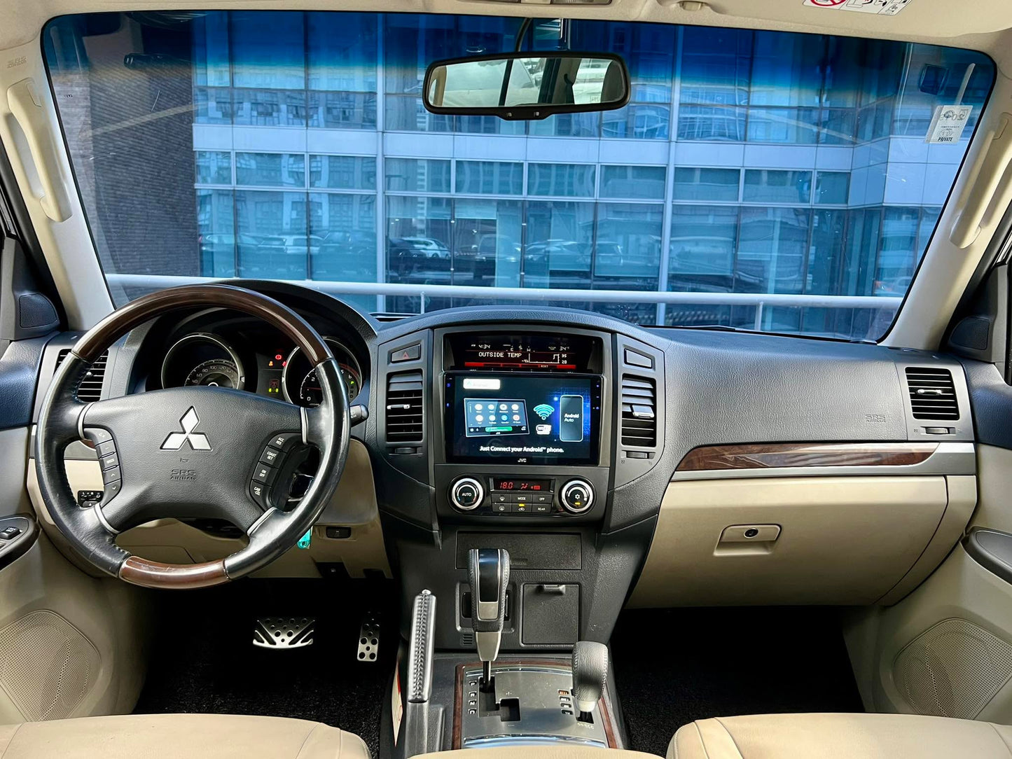 2013 Mitsubishi Pajero GLS 4x4 3.2, Automatic, Diesel