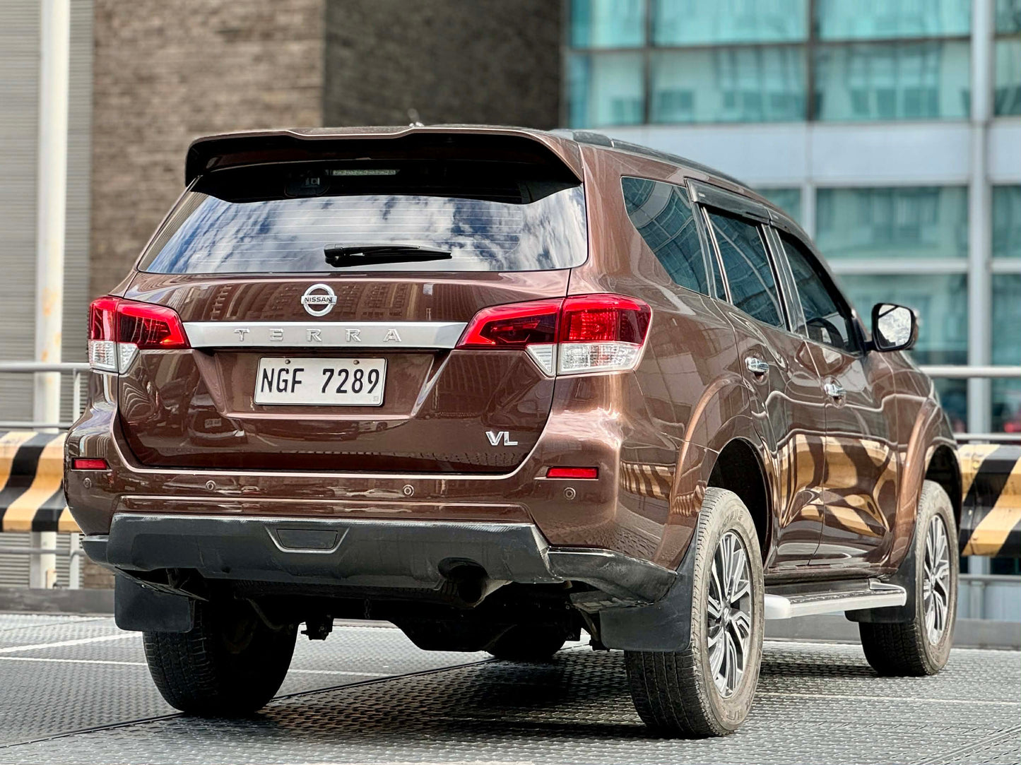 2020 Nissan Terra VL 4x2 2.5, Automatic, Diesel