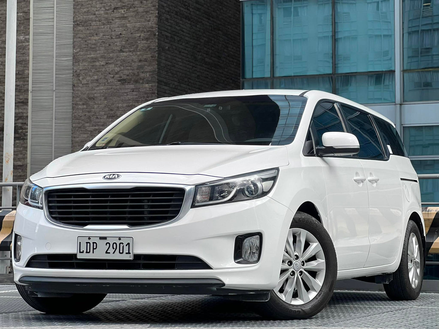 2016 Kia Carnival 2.2, Automatic, Diesel