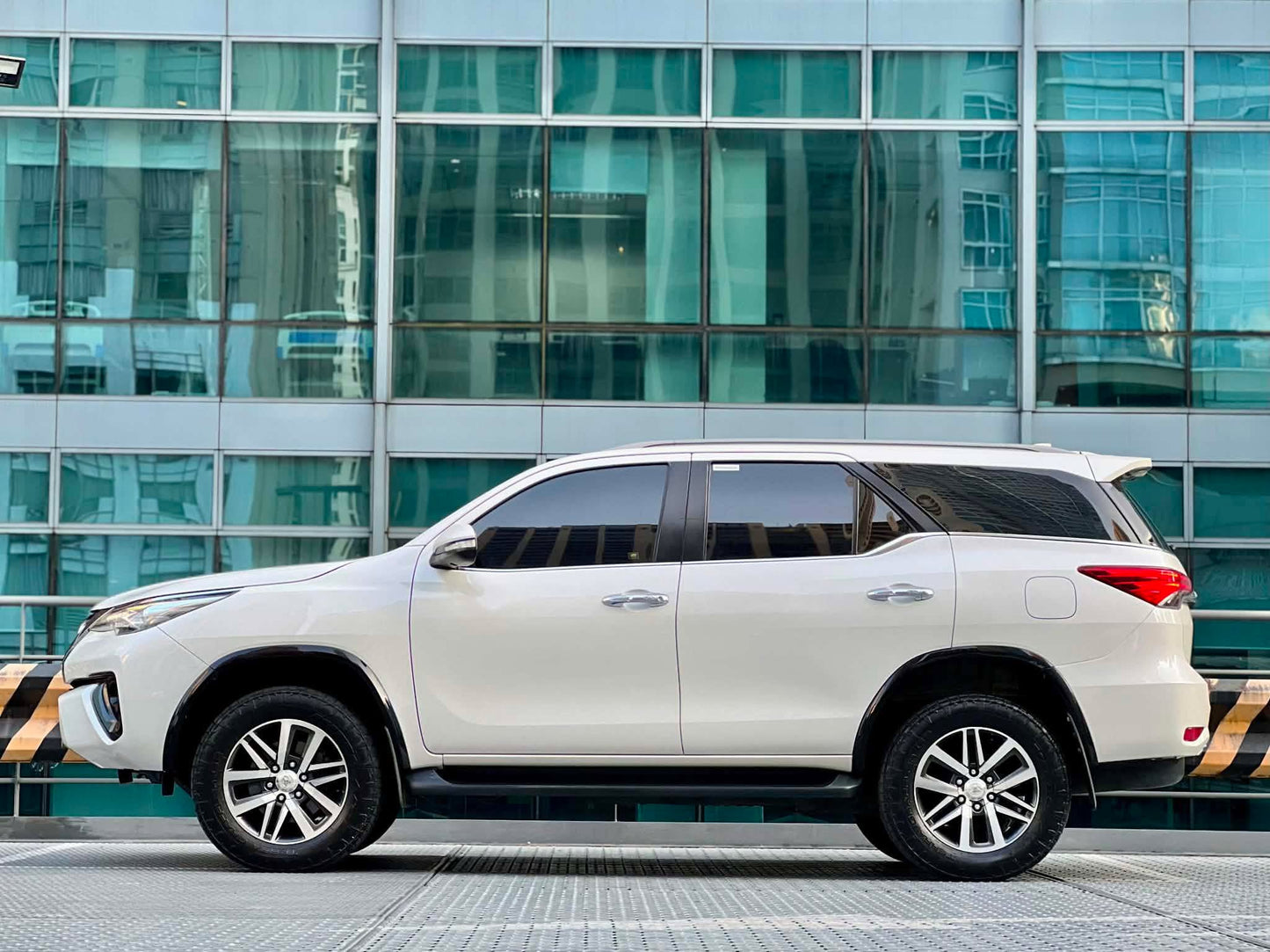 2017 Toyota Fortuner V 4x2, Automatic, Diesel