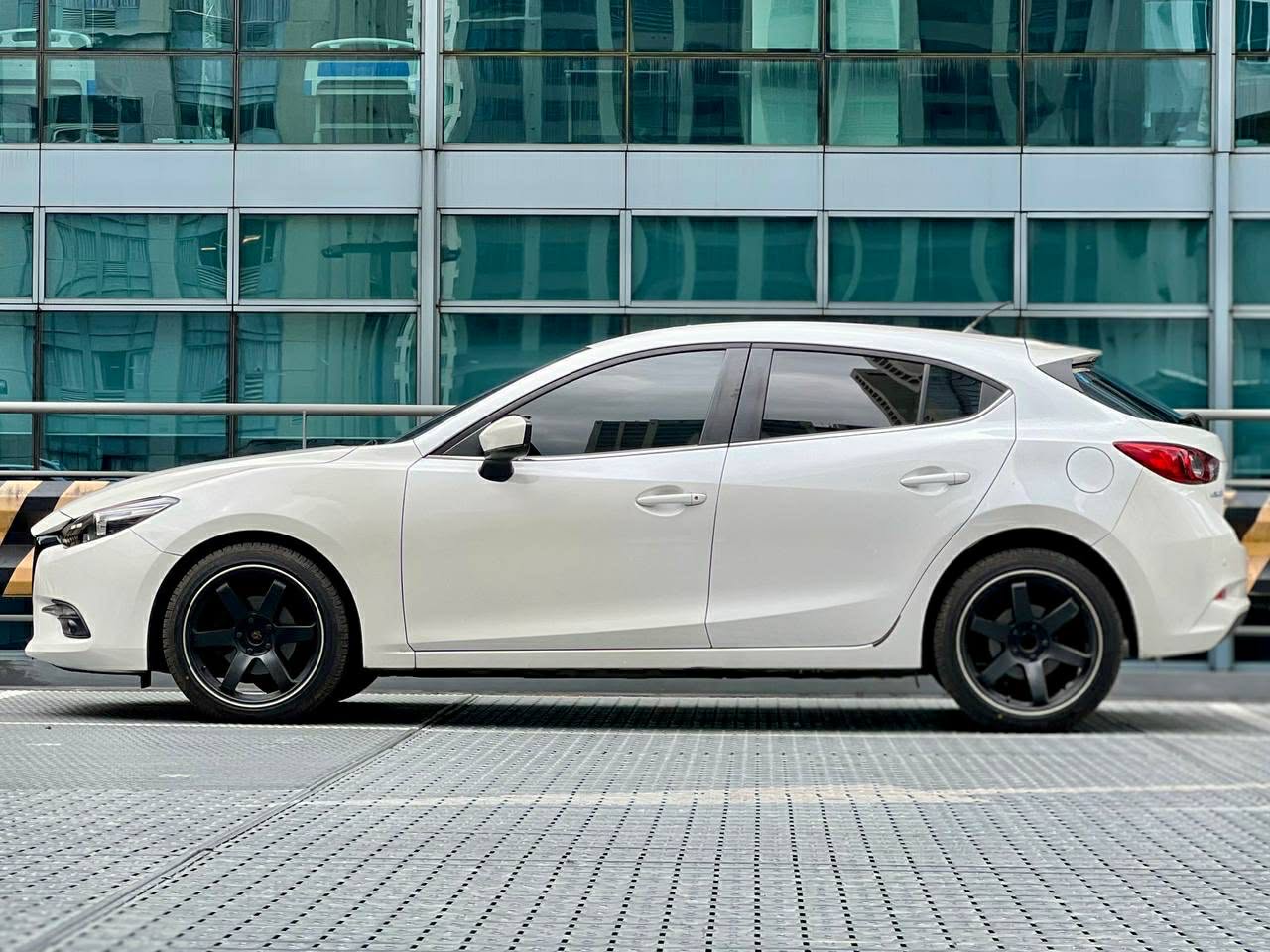 2018 Mazda 3 1.5 Hatchback, Automatic, Gas
