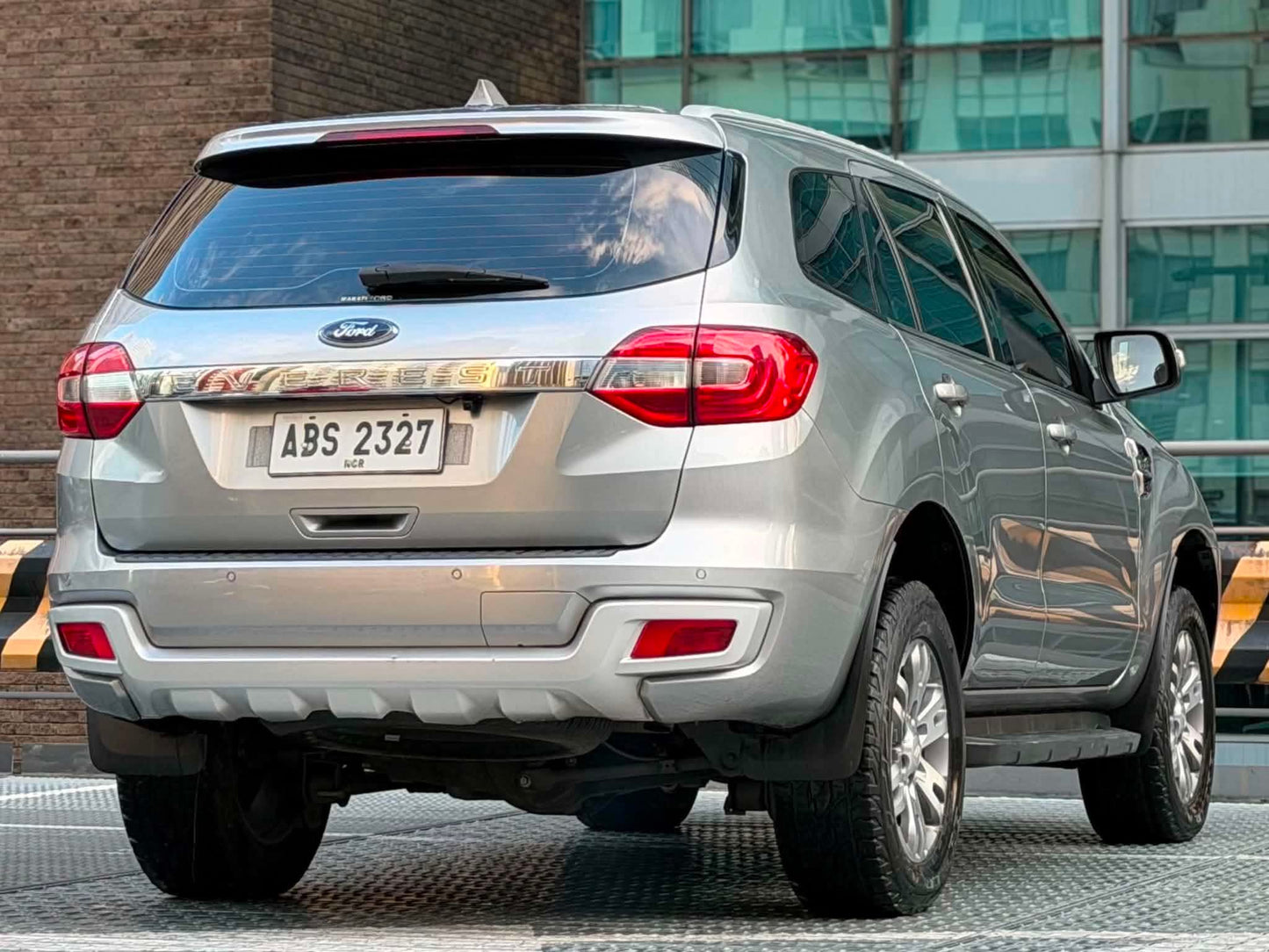 2015 Ford Everest Trend 2.2 4x2, Automatic, Diesel