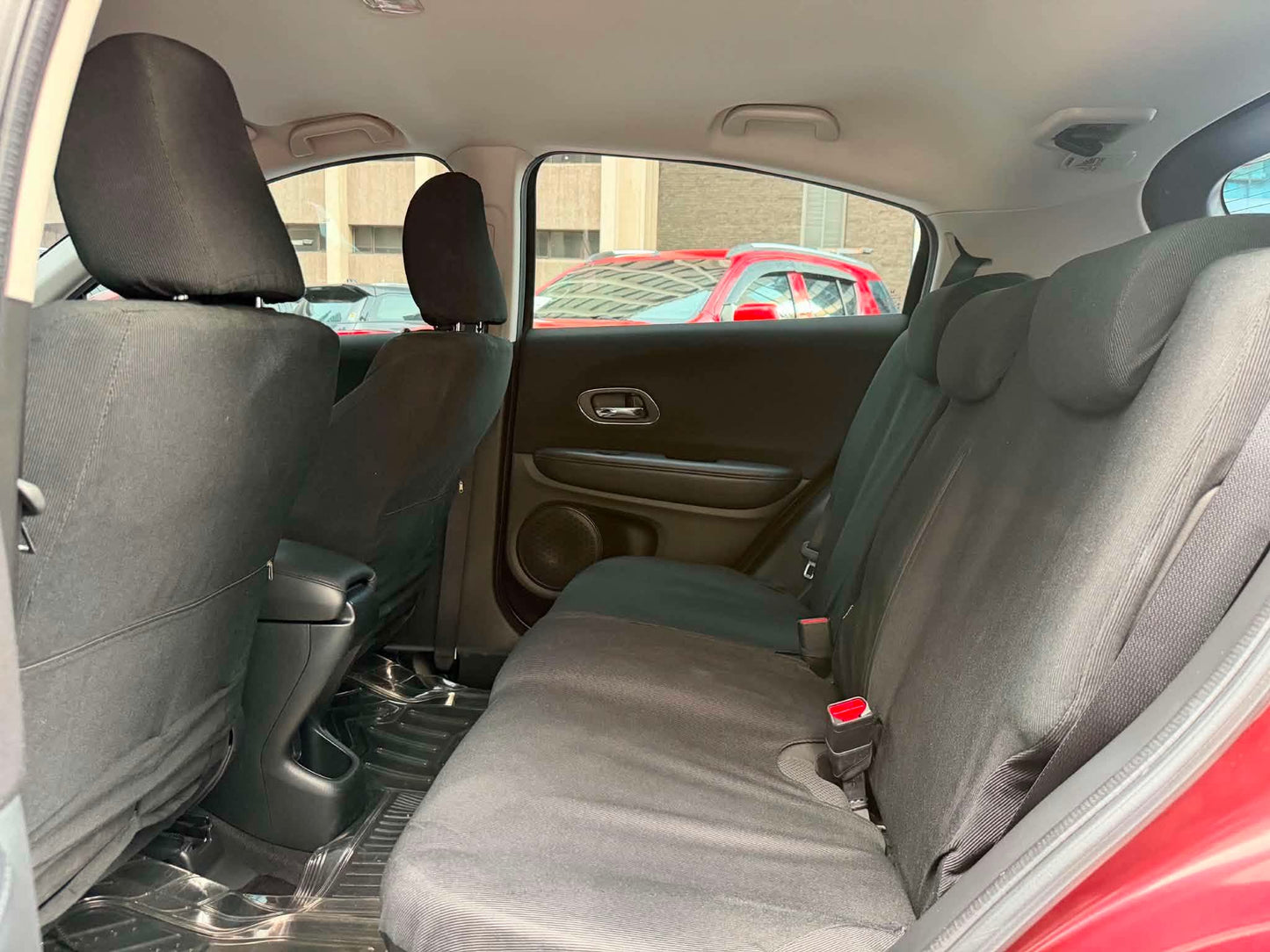 2016 Honda HRV 1.8 E, Automatic, Gas