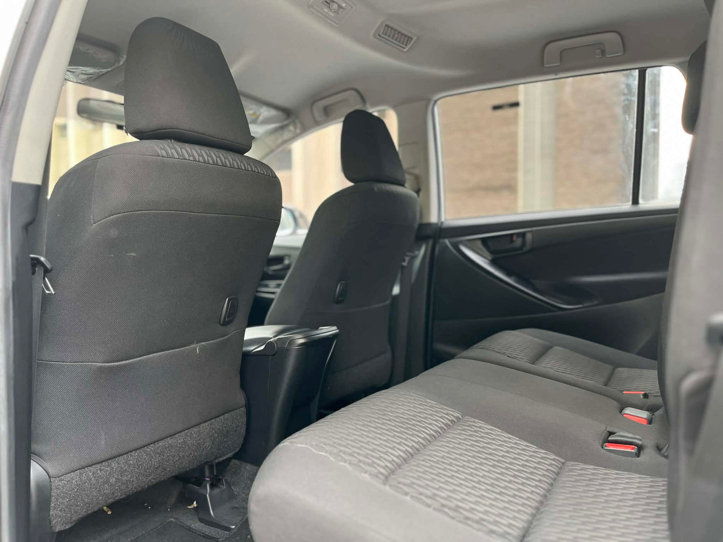 2020 Toyota Innova J 2.8, Manual, Diesel