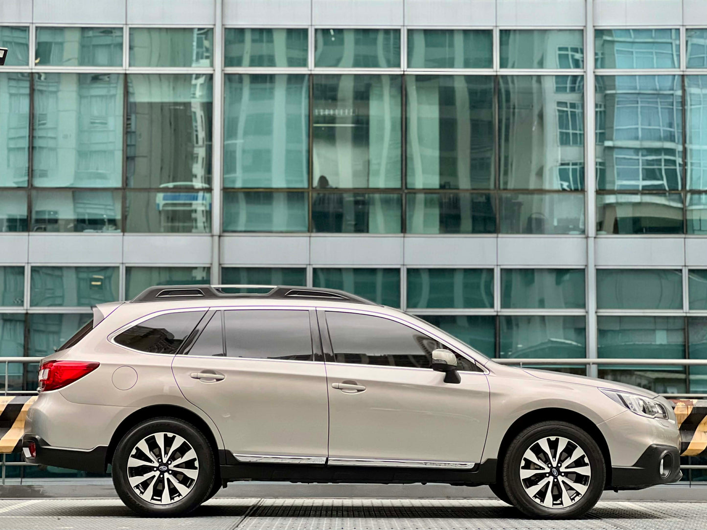 2017 Subaru Outback 3.6 AWD, Automatic, Gas