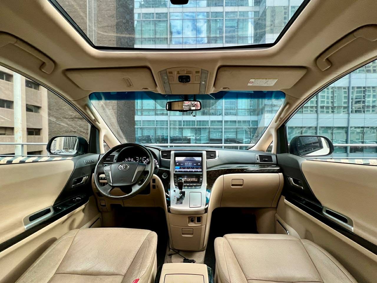 2013 Toyota Alphard 3.5 V6, Automatic, Gas