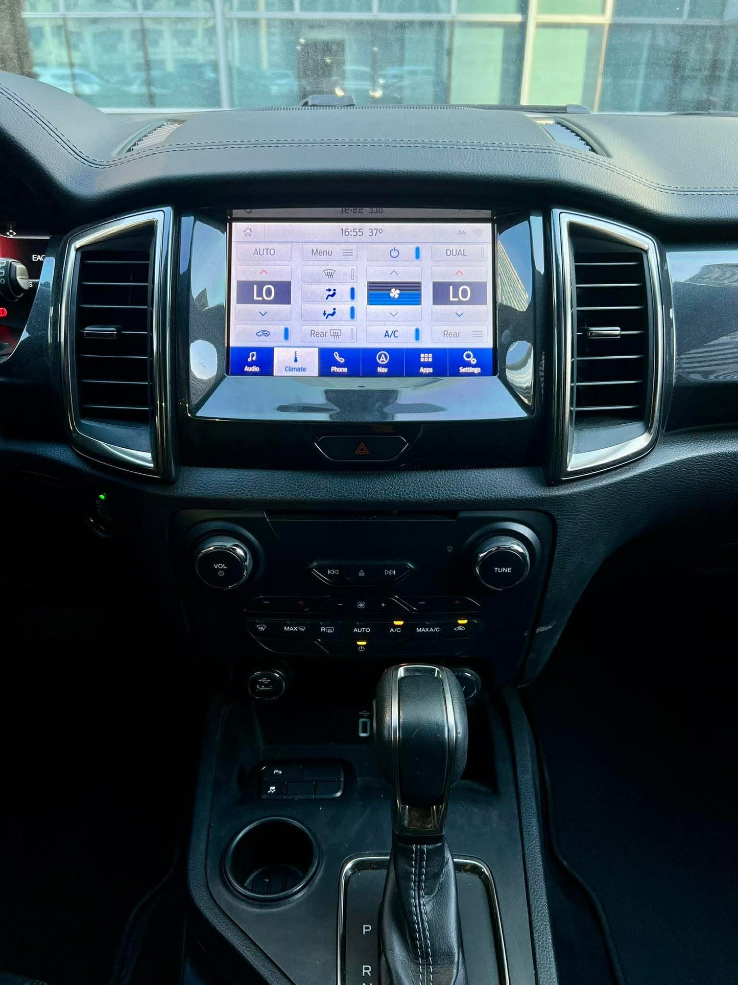 2020 Ford Everest 2.0 titanium 4x2, Automatic, Diesel