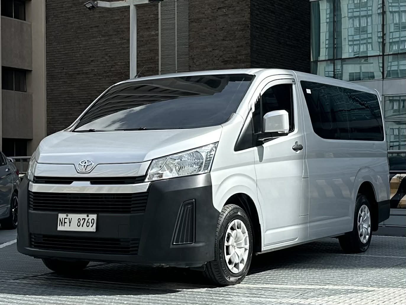 2020 Toyota Hi Ace 2.8, Commuter Deluxe, Manual, Diesel