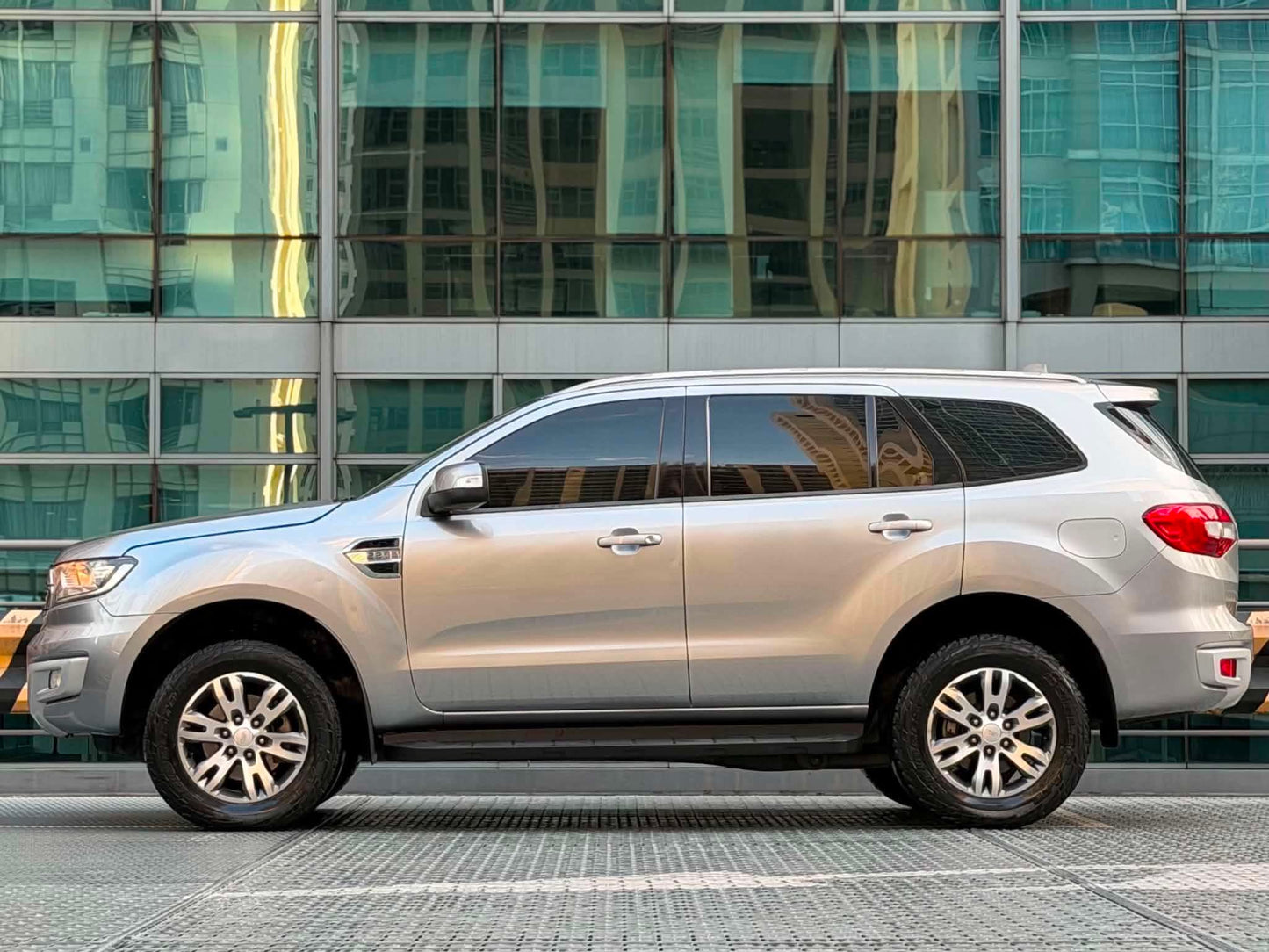 2015 Ford Everest Trend 2.2 4x2, Automatic, Diesel