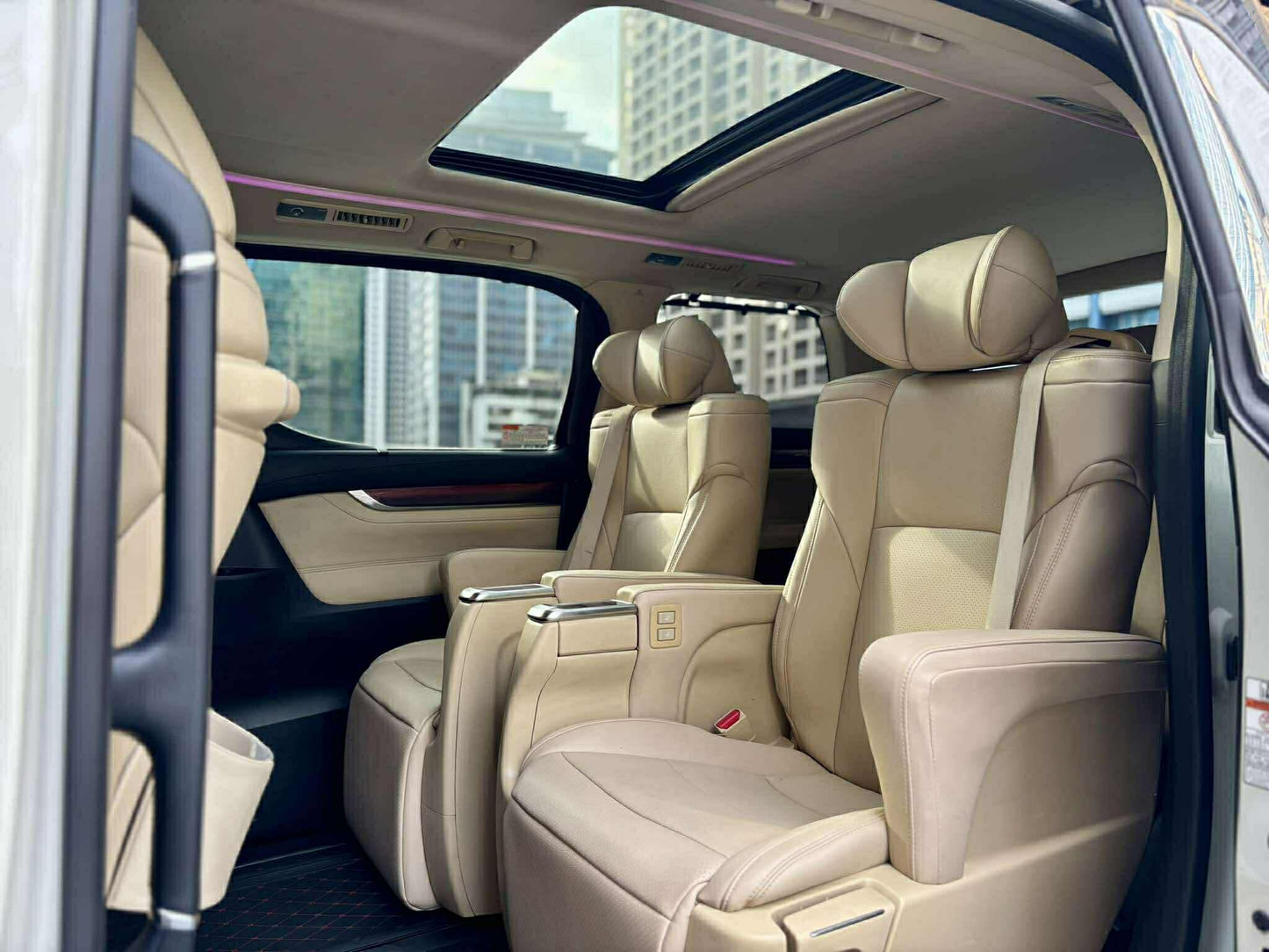 2016 Toyota Alphard 3.5, Automatic, Gas