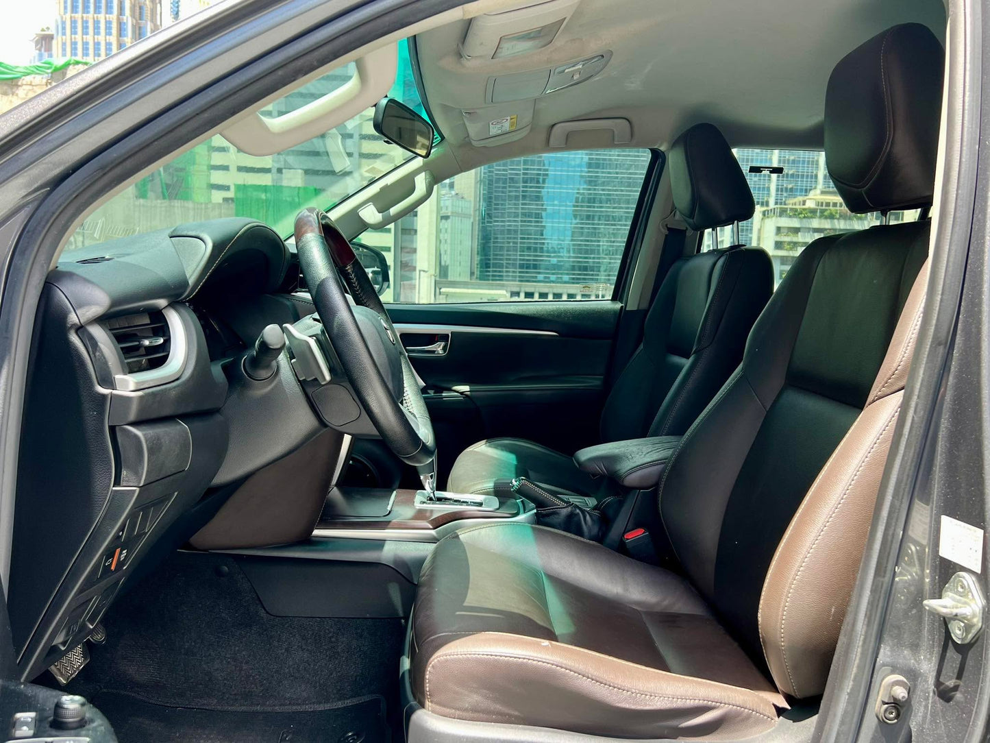 2018  Toyota Fortuner V 4x2 2.4, Automatic, Diesel