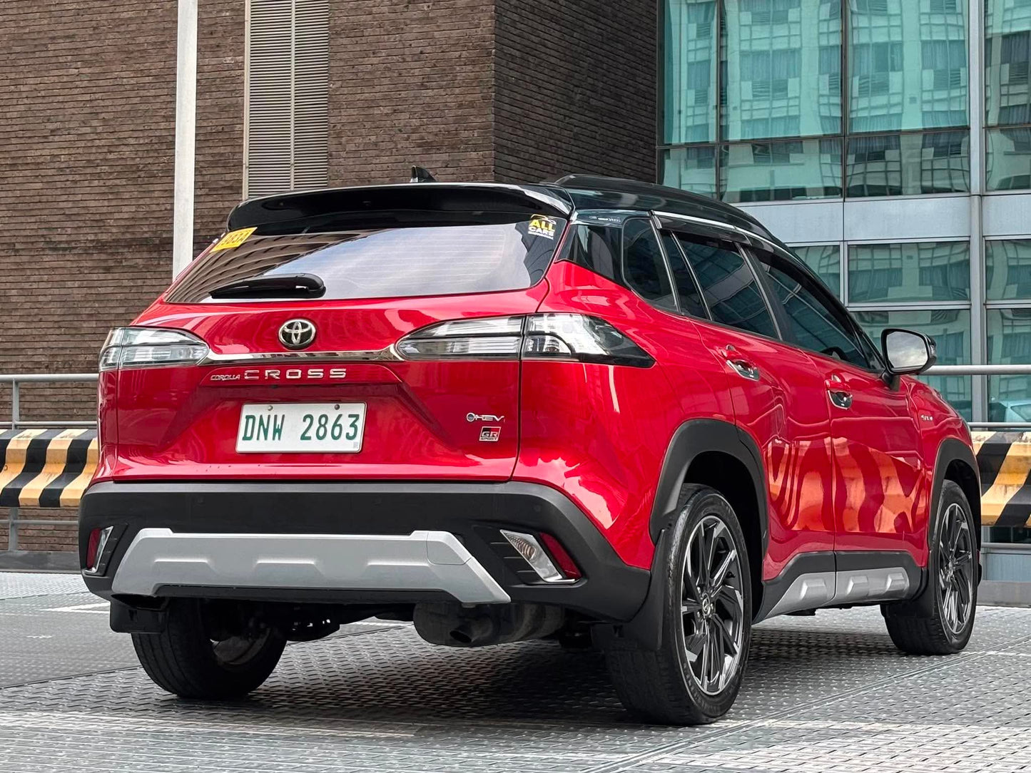 2024 Toyota Corolla Cross GRS Hybrid, Automatic, Gas