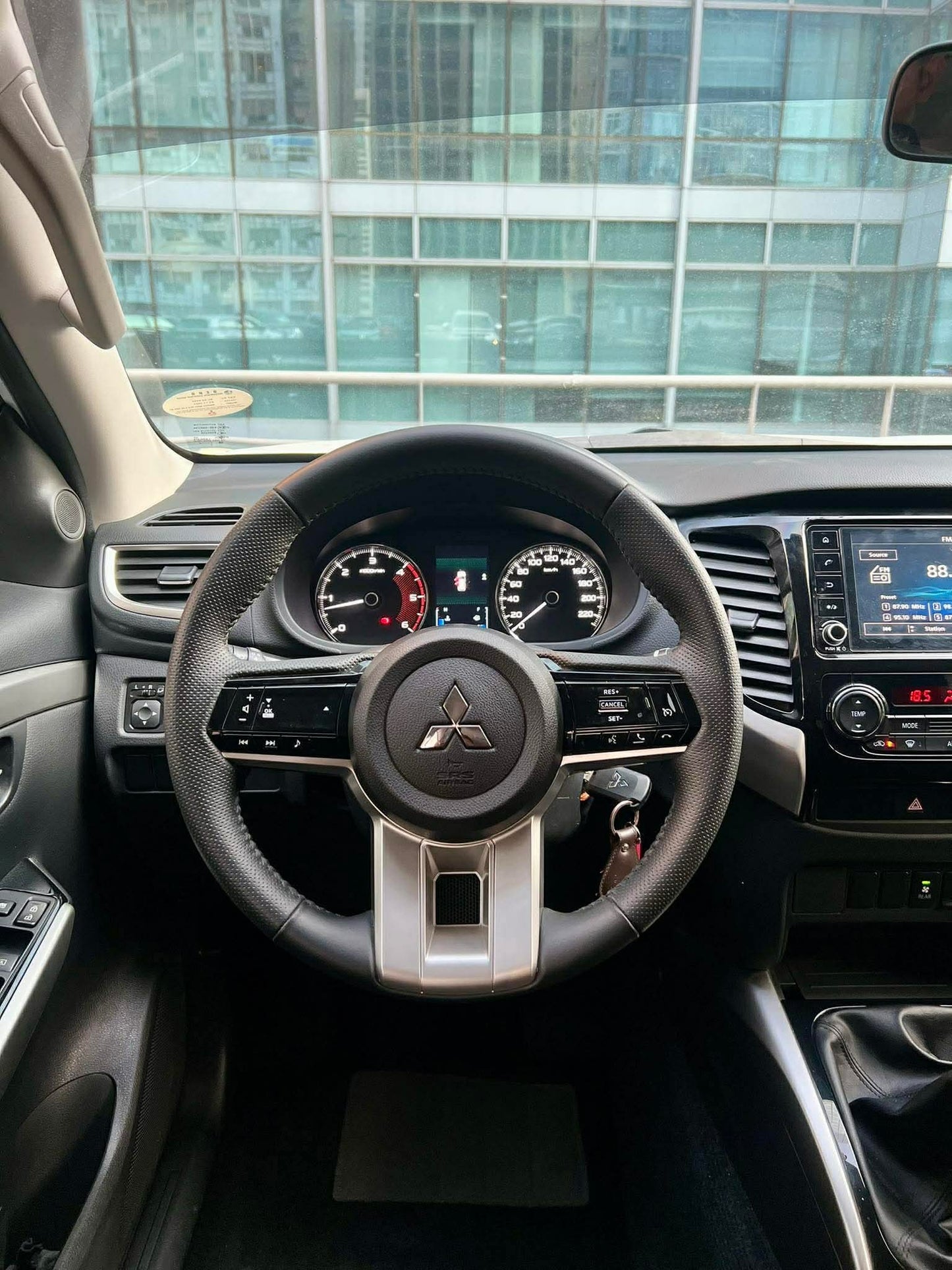 2025 Mitsubishi Montero GLX, Manual, Diesel