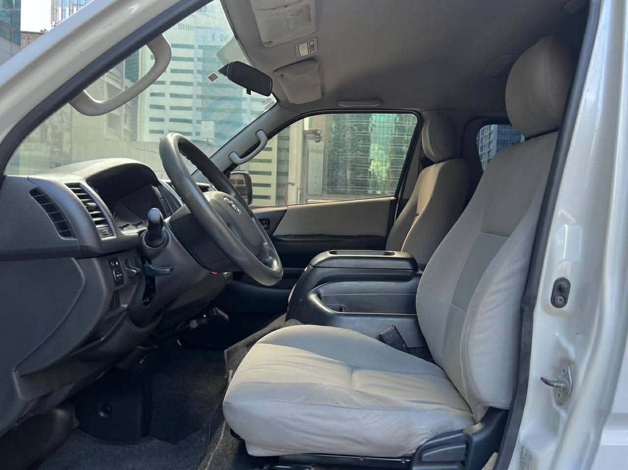 2016 Toyota Hiace Super Grandia 2.5,Automatic, Diesel