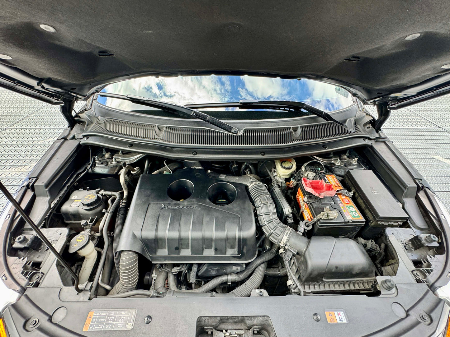 2015 Ford Explorer 4x2 Ecoboost 2.0, Automatic, Gas