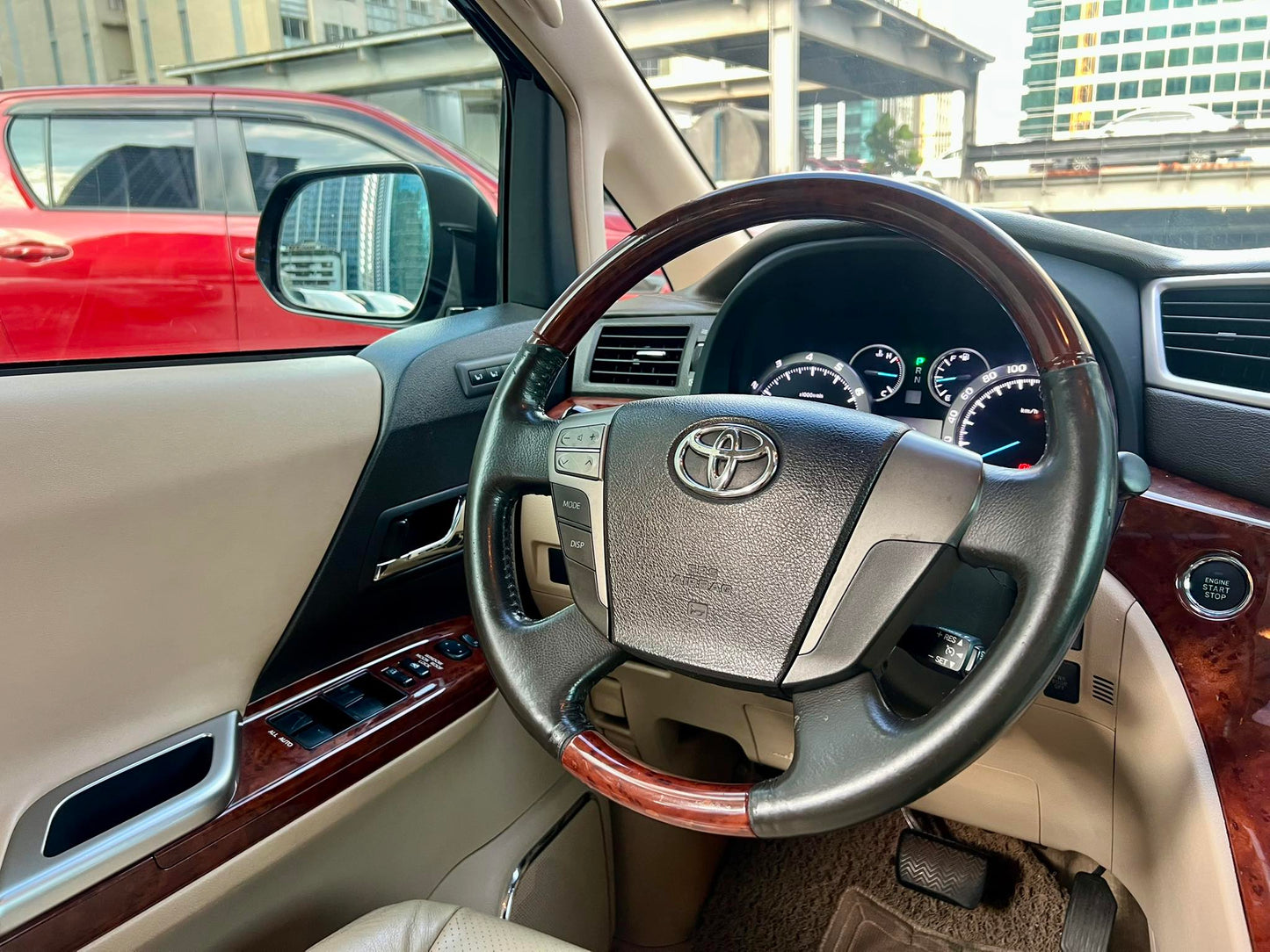 2011 Toyota Alphard 3.5, Automatic, Gas